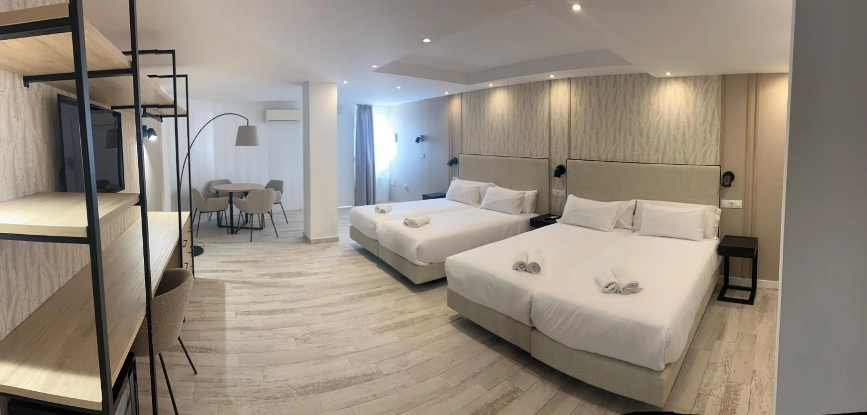 Bed in Hotel Zen Airport