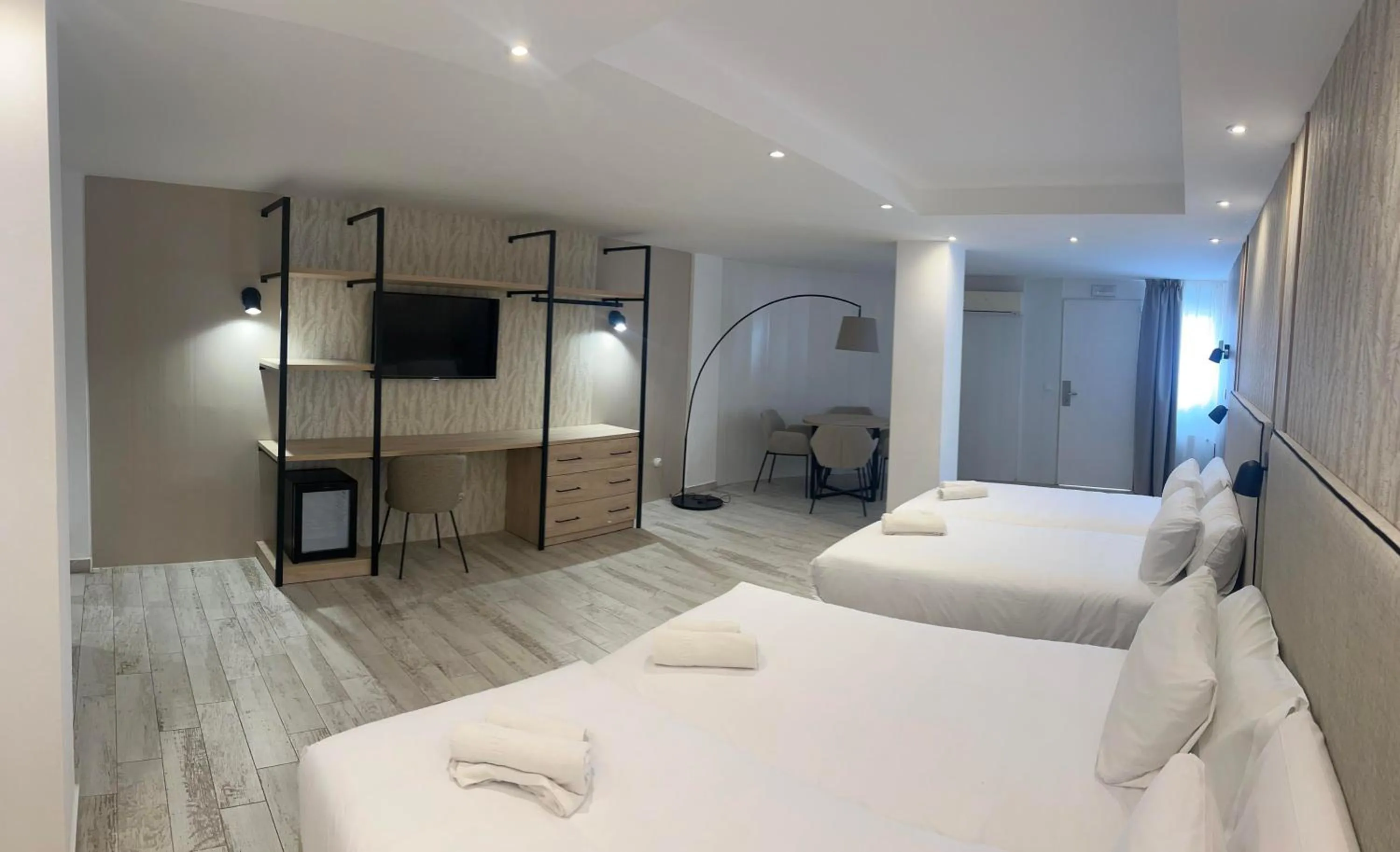 Bed in Hotel Zen Airport