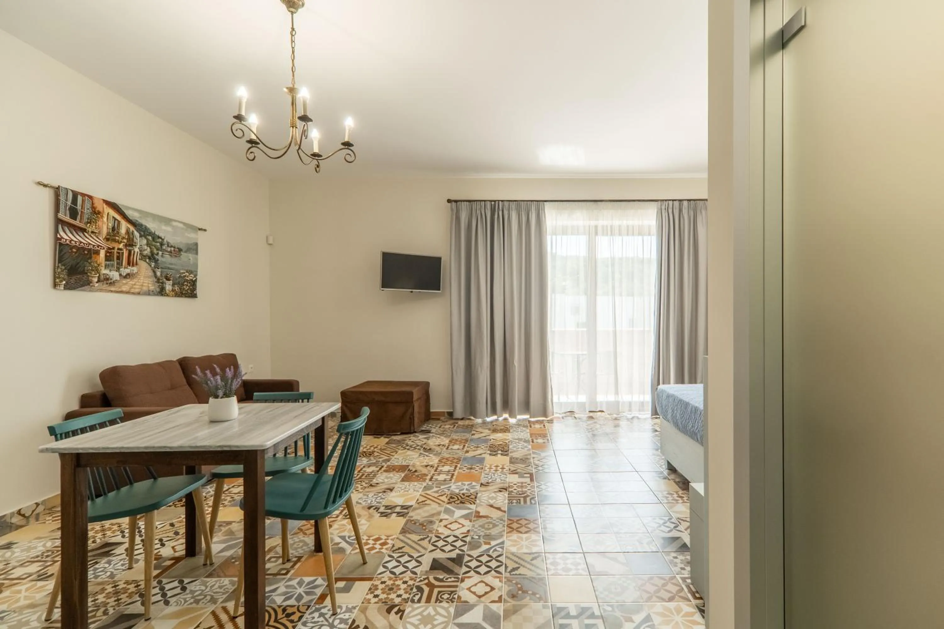 Photo of the whole room in Altirina Studios