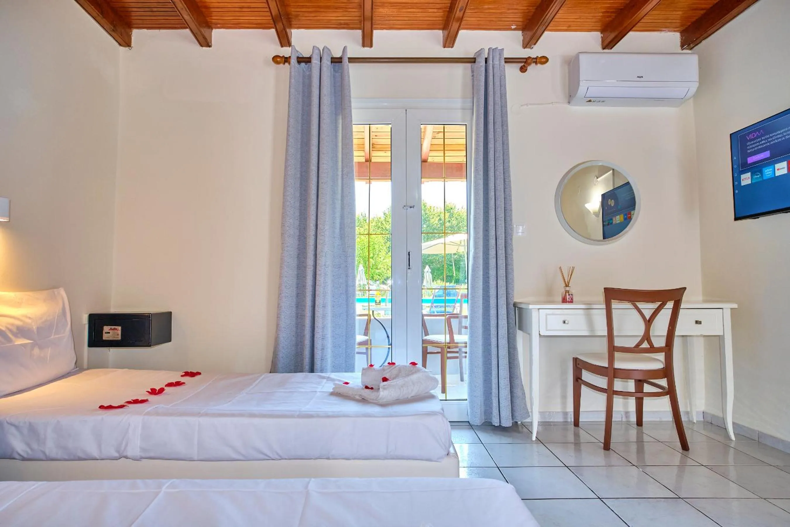 Bed in Sidari Green Oasis by Estia