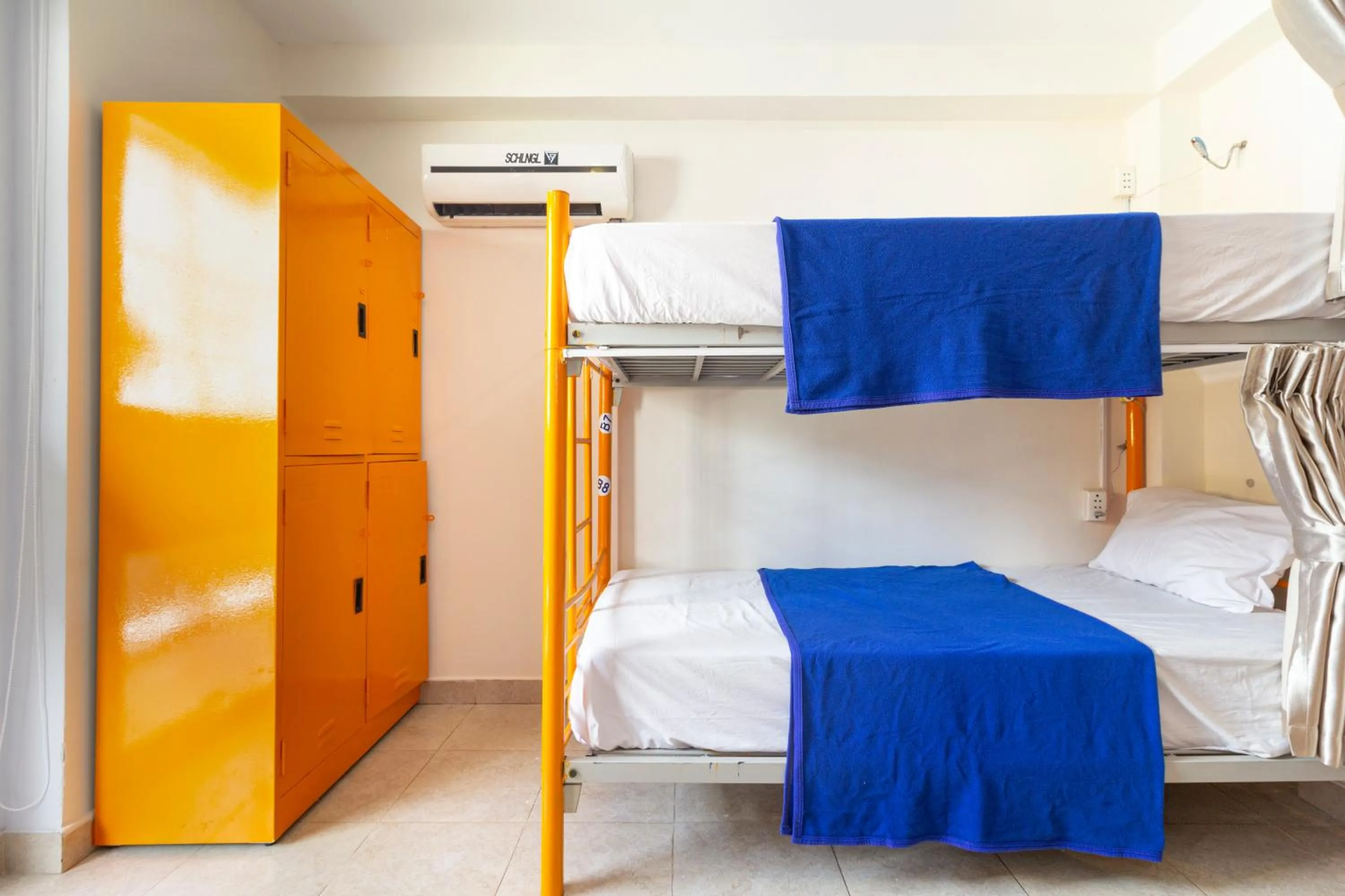 Photo of the whole room, Bed in Saigon Gao Hostel