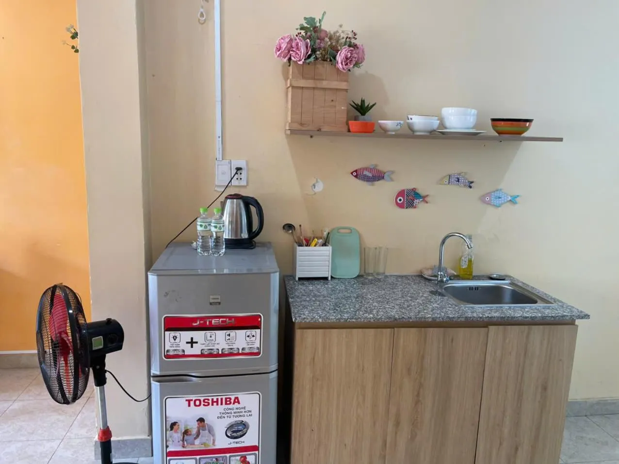Kitchen or kitchenette in Saigon Gao Hostel