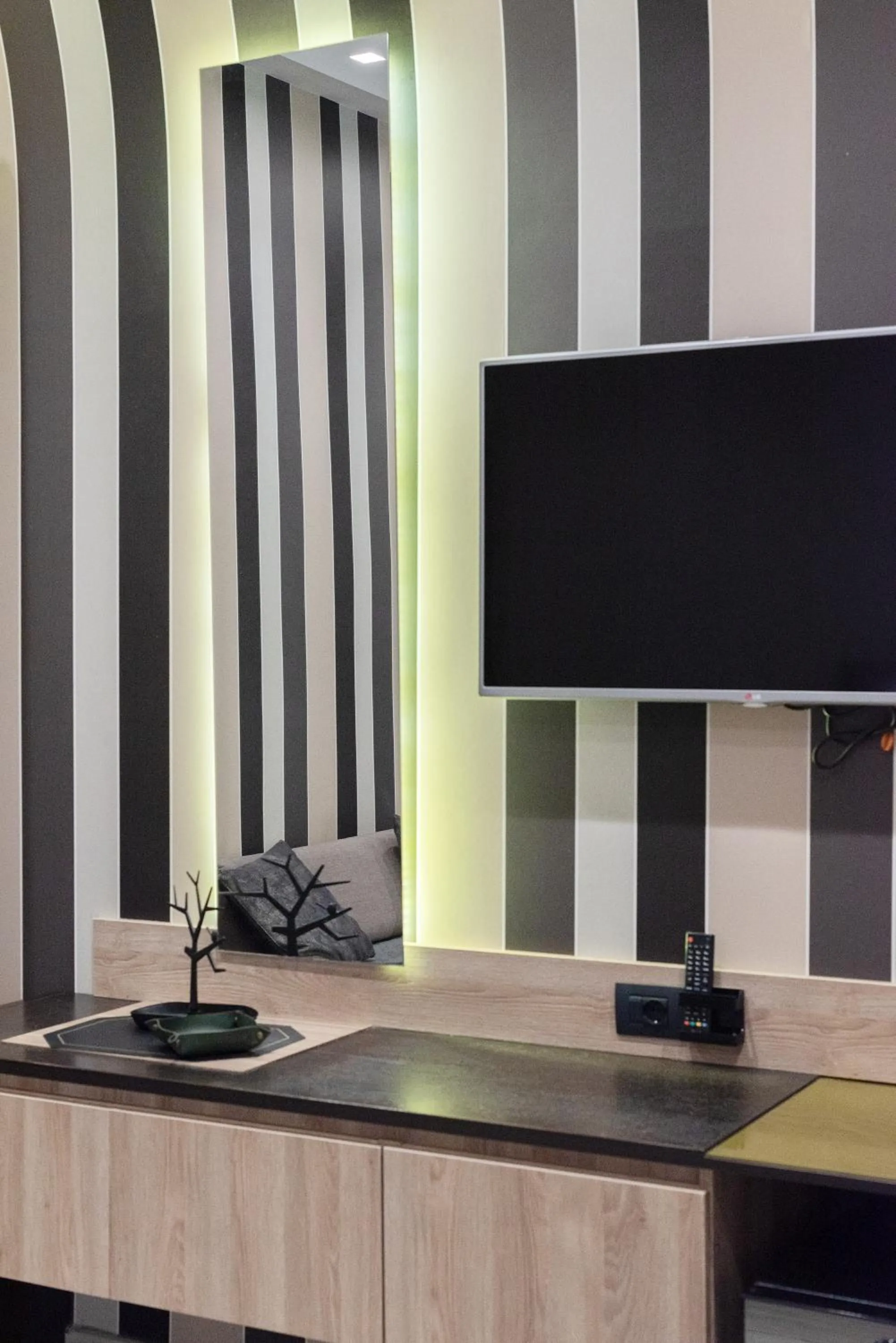 TV and multimedia in Neapolis Lifestyle