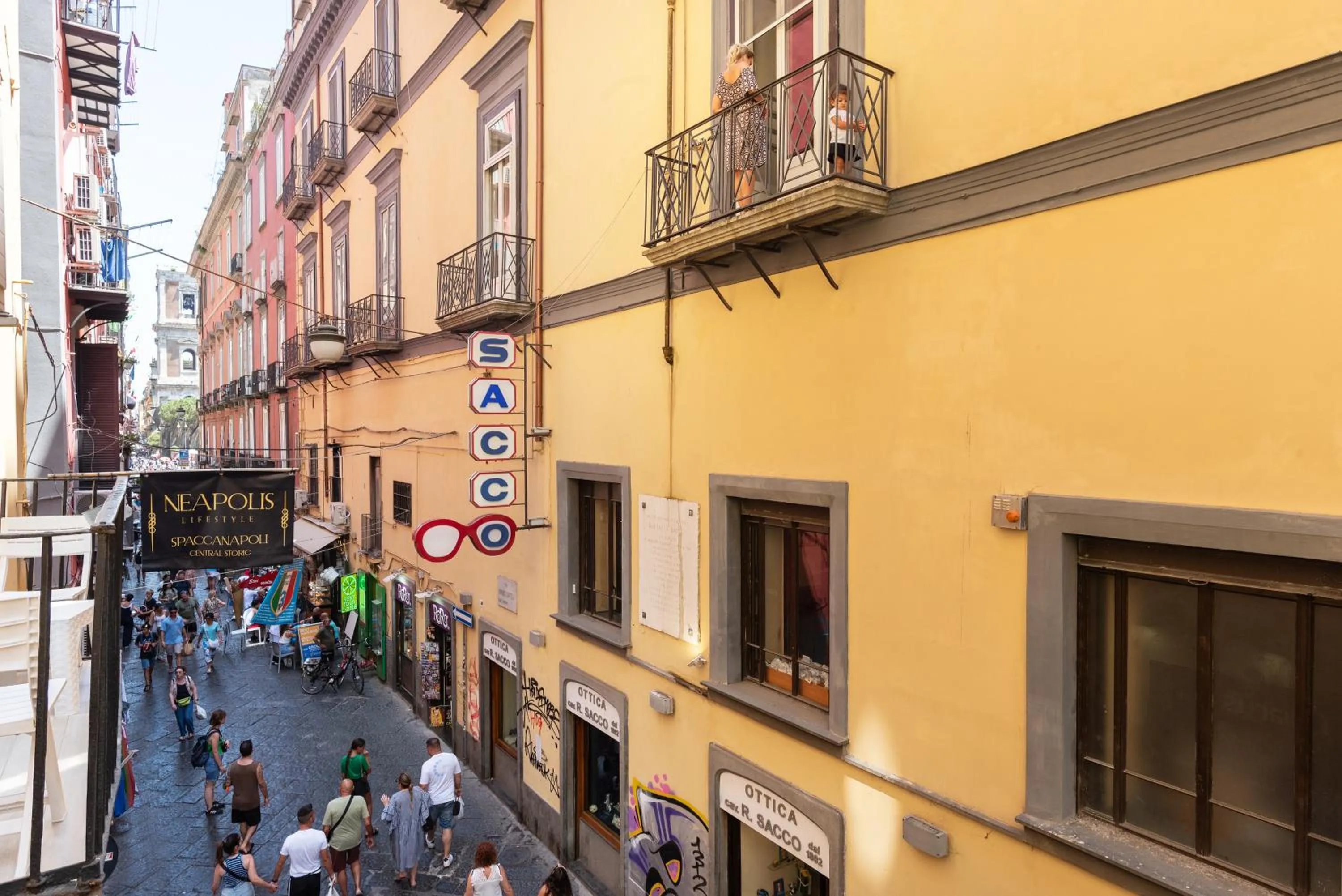 Neighbourhood in Neapolis Lifestyle