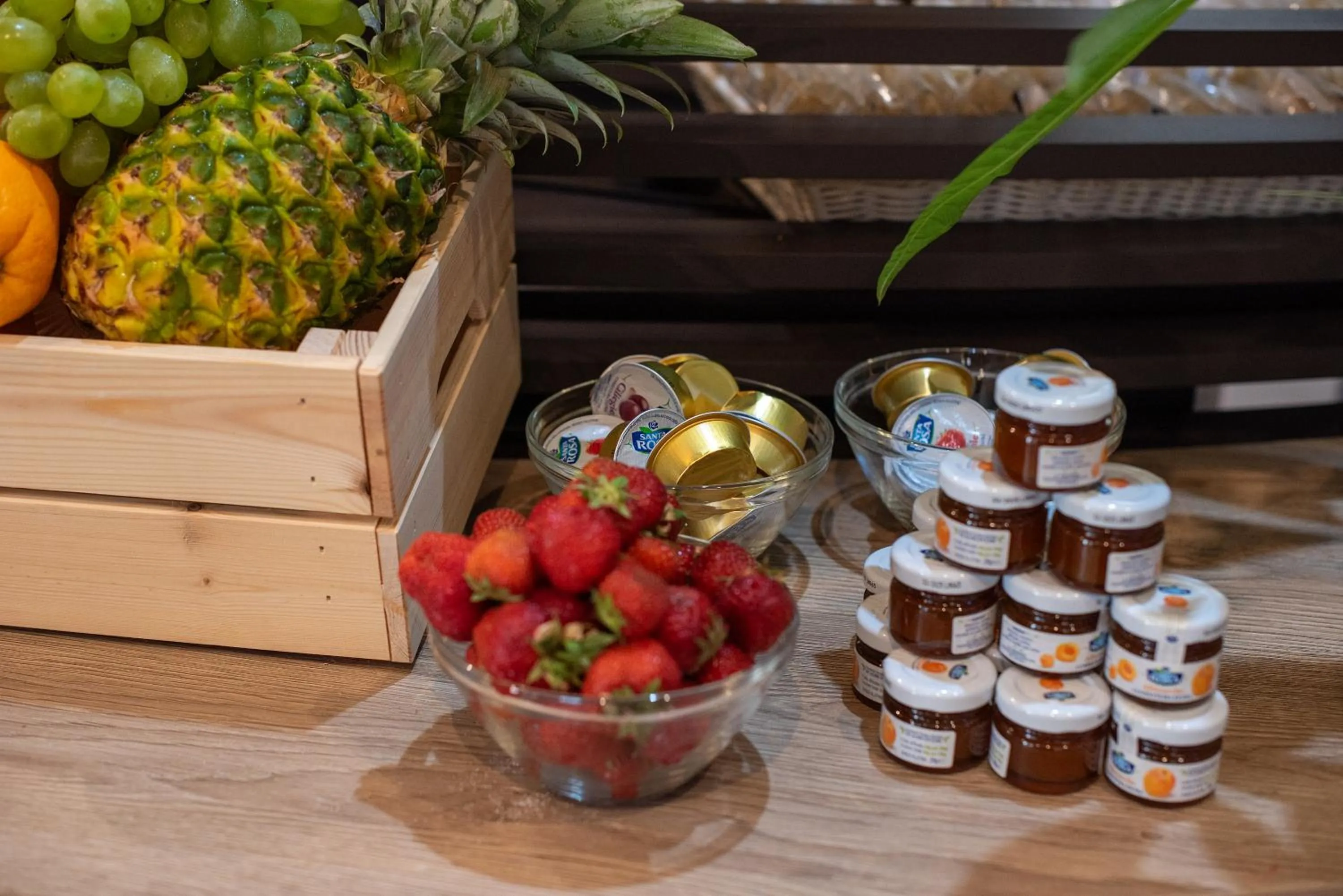 Food in Neapolis Lifestyle