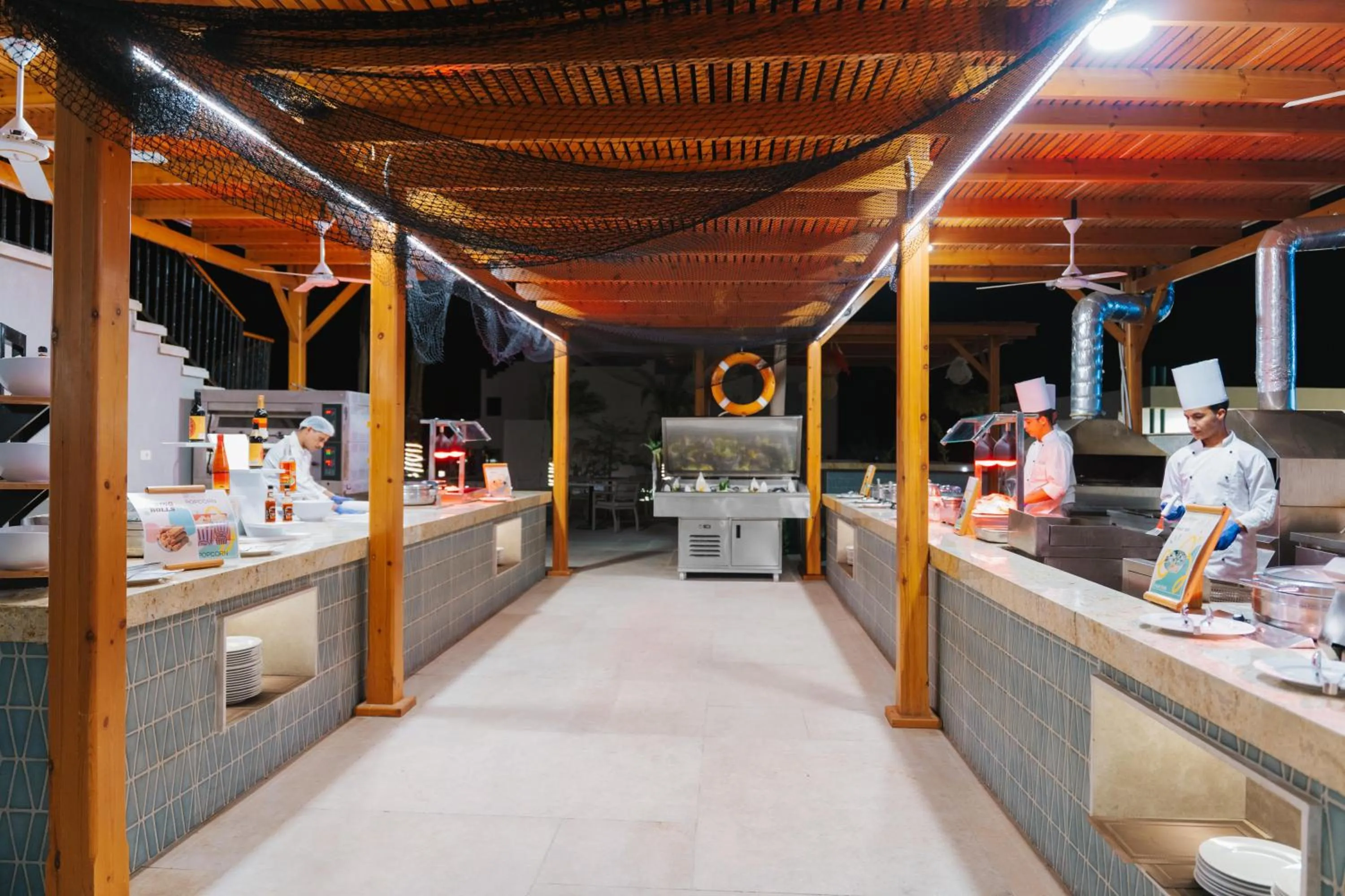 Restaurant/places to eat in Diamond Beach by Pearl Resorts