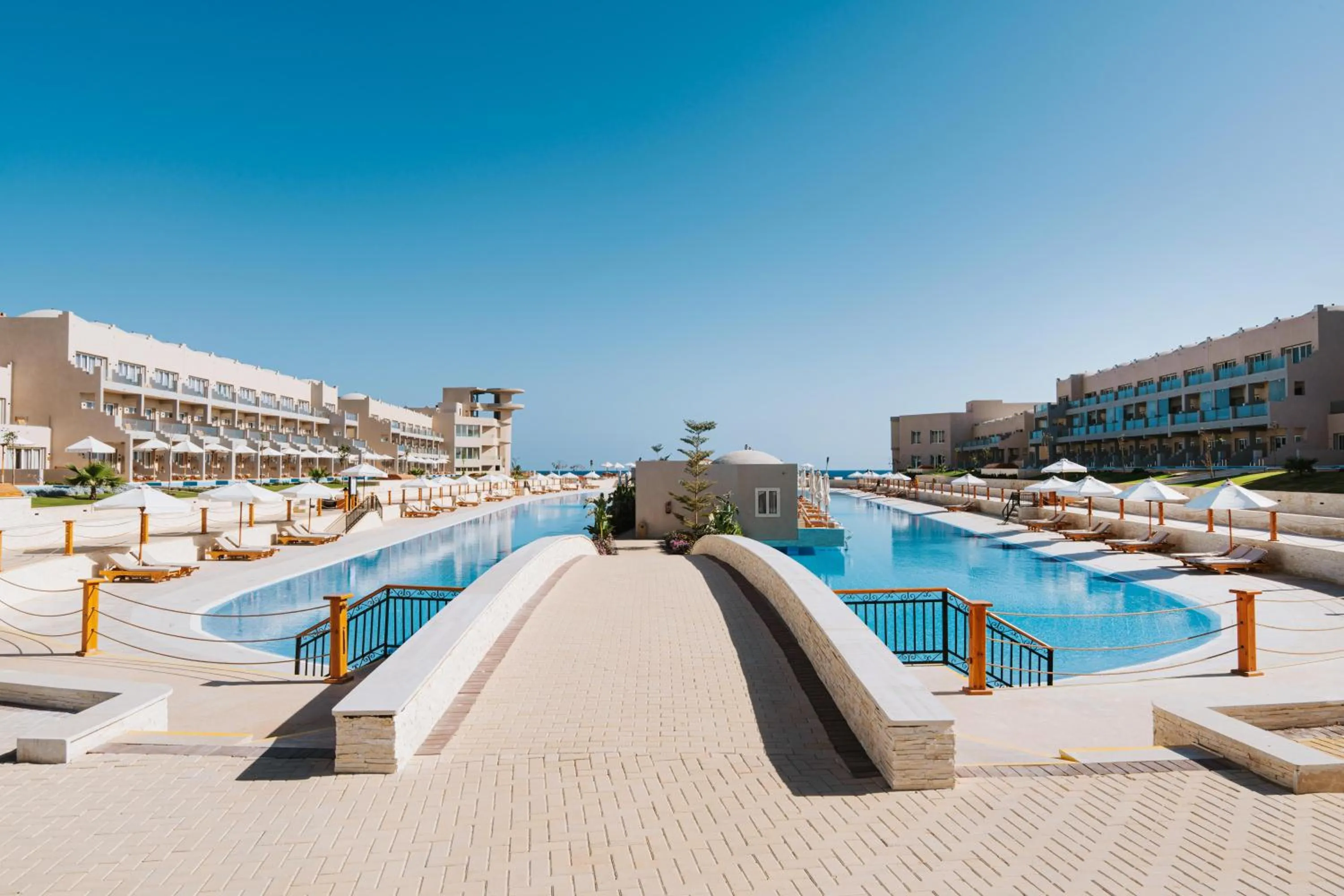 Swimming pool in Diamond Beach by Pearl Resorts