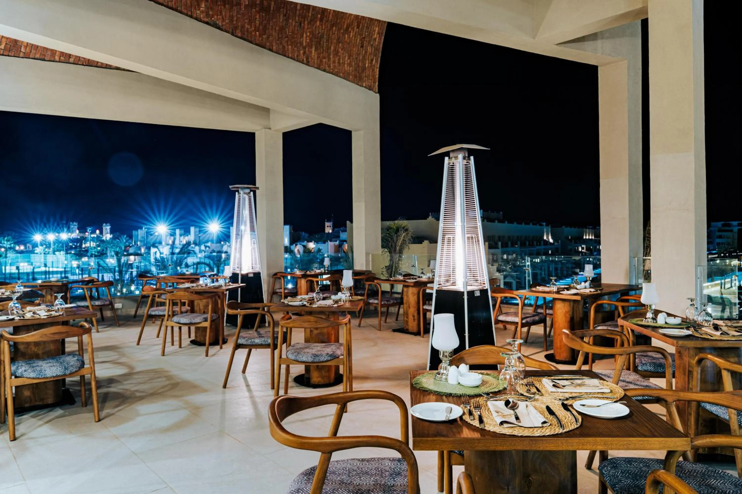 Restaurant/places to eat in Diamond Beach by Pearl Resorts