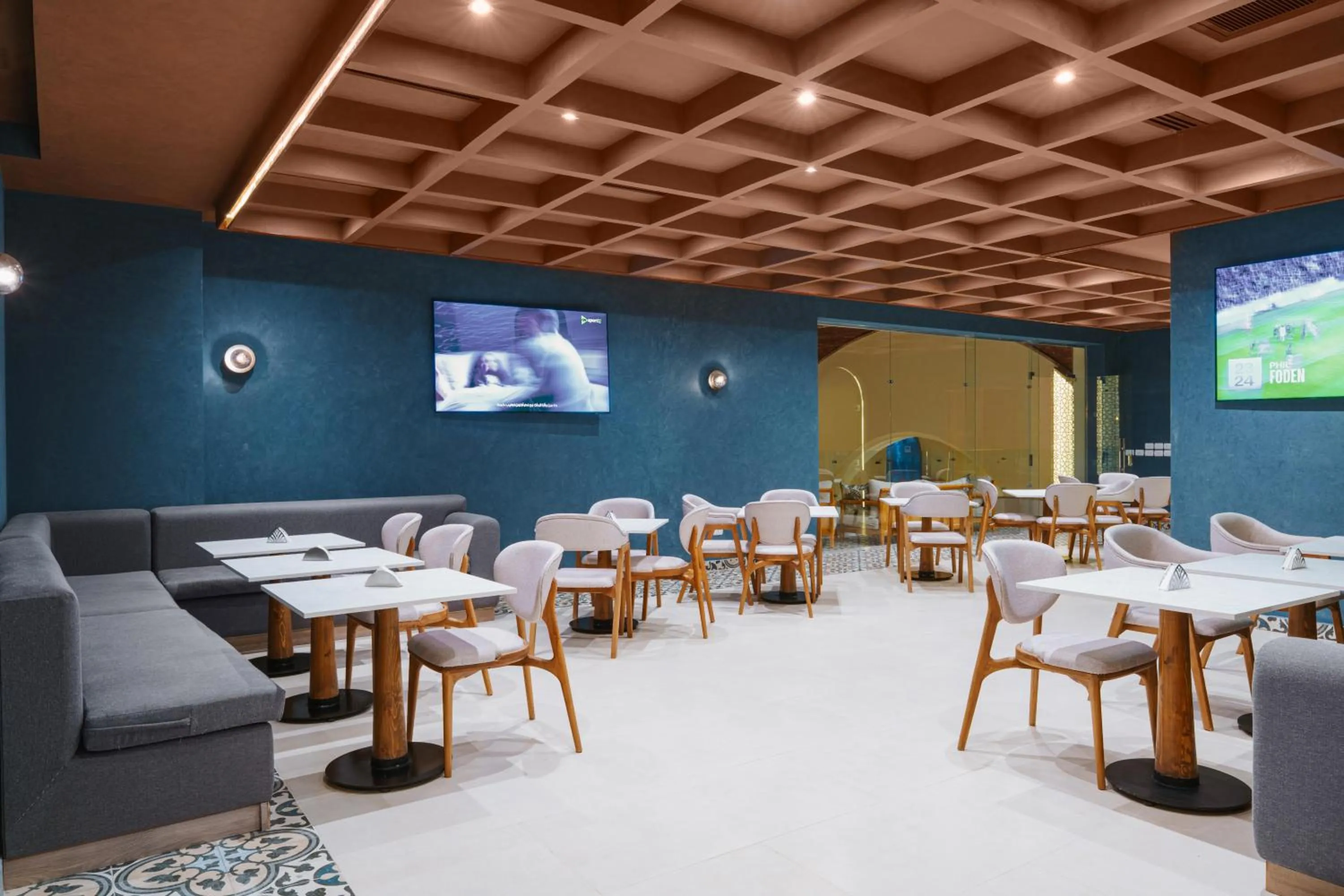 Lounge or bar in Diamond Beach by Pearl Resorts