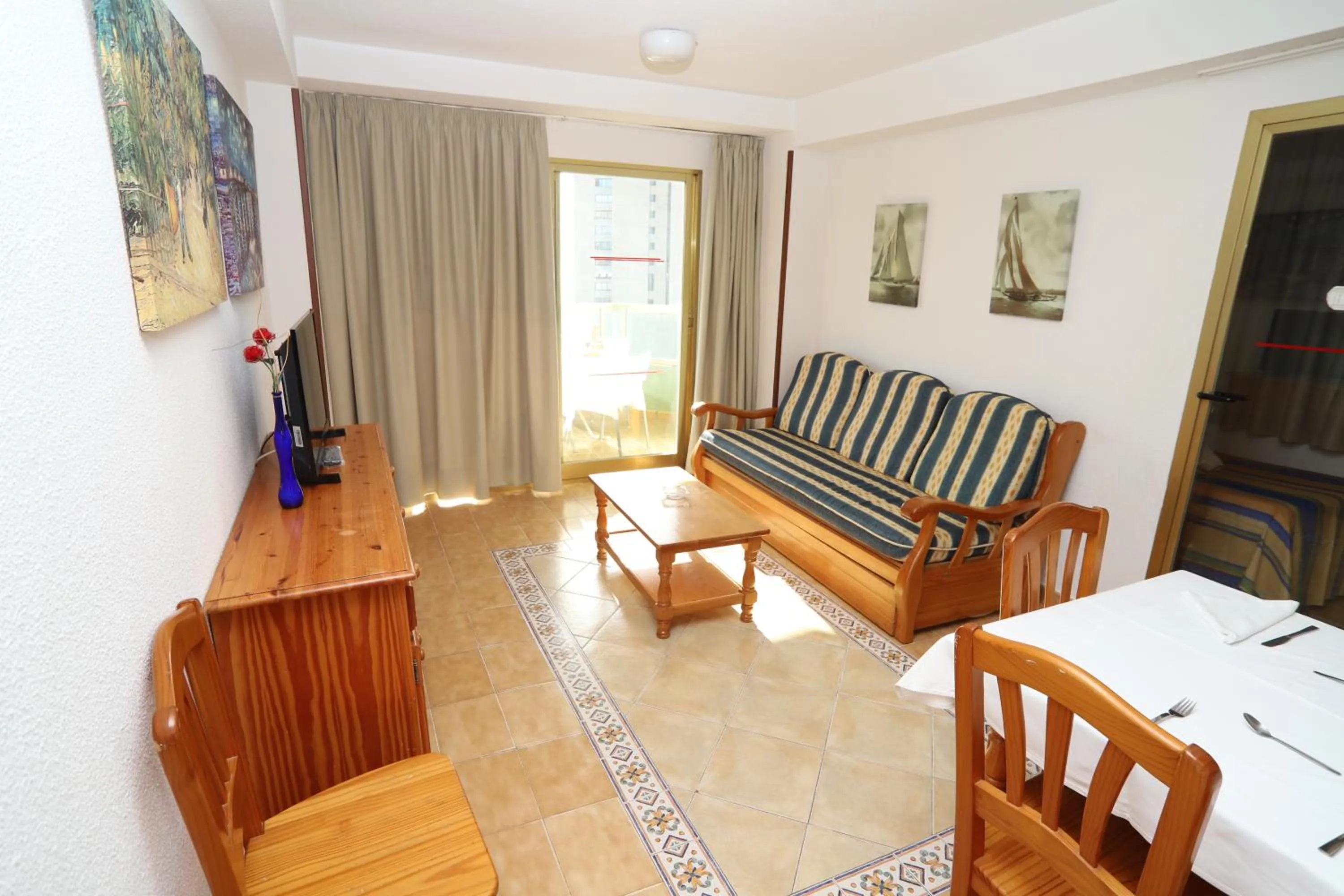 Living room in Apartamentos Torre Gerona
