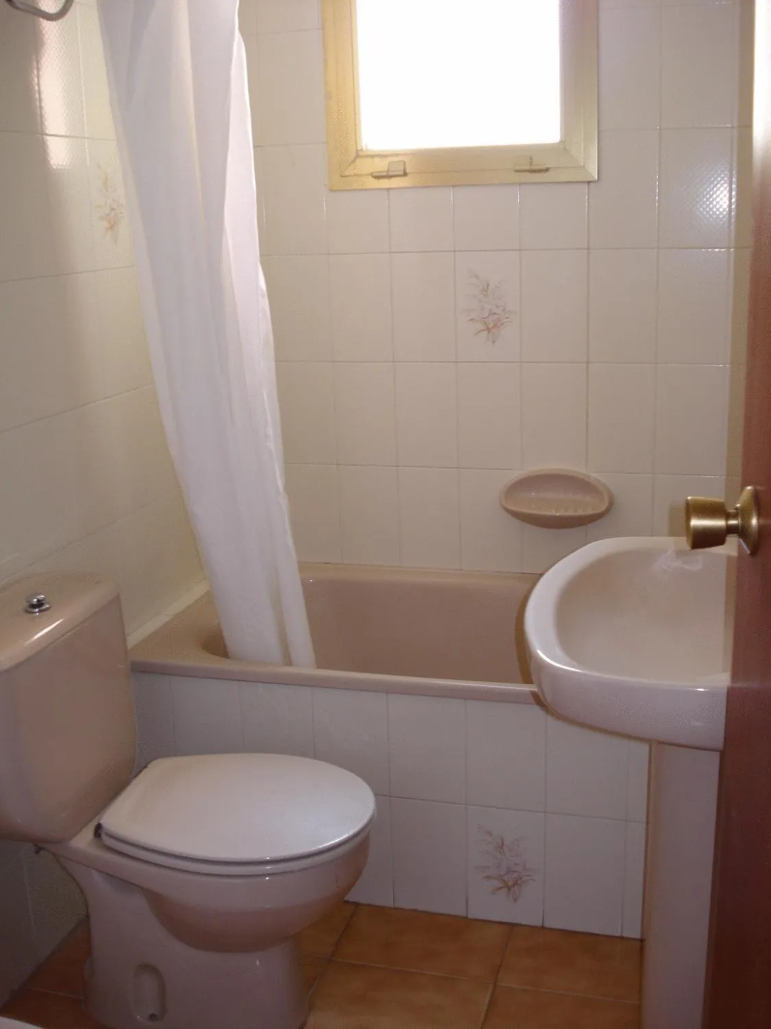 Bathroom in Apartamentos Torre Gerona