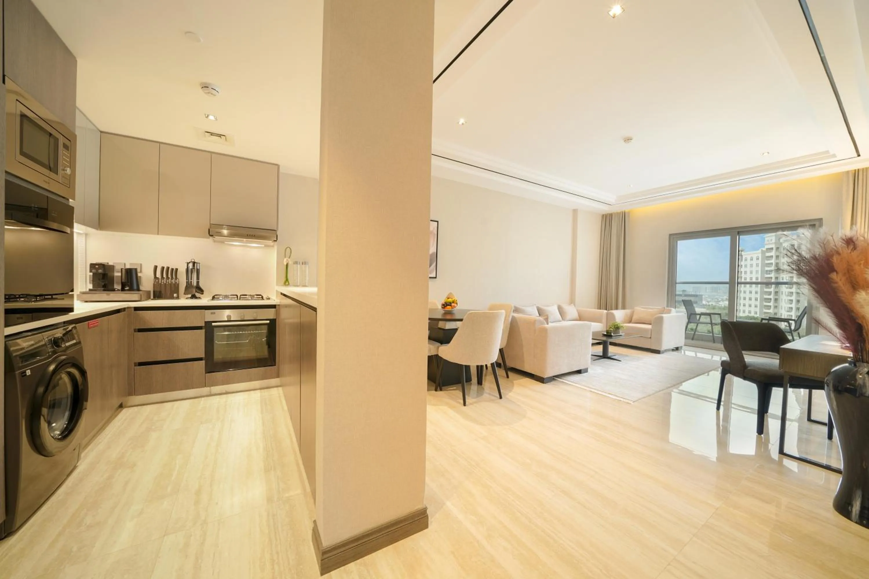 Coffee/tea facilities in Mileo Hotel The Palm