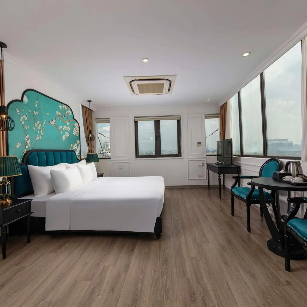 Bedroom, Bed in Azen Lakeside Hotel & Travel