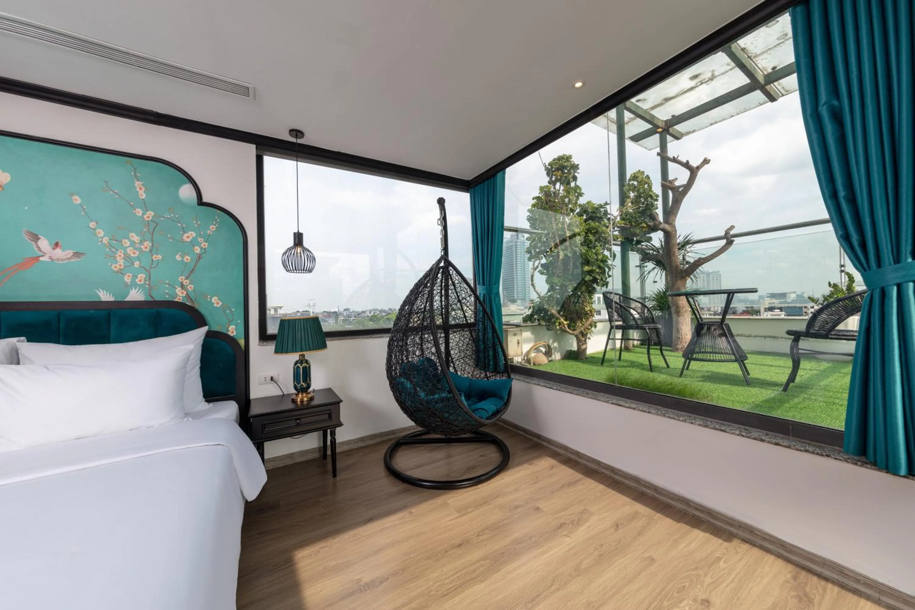 Patio, Bed in Azen Lakeside Hotel & Travel