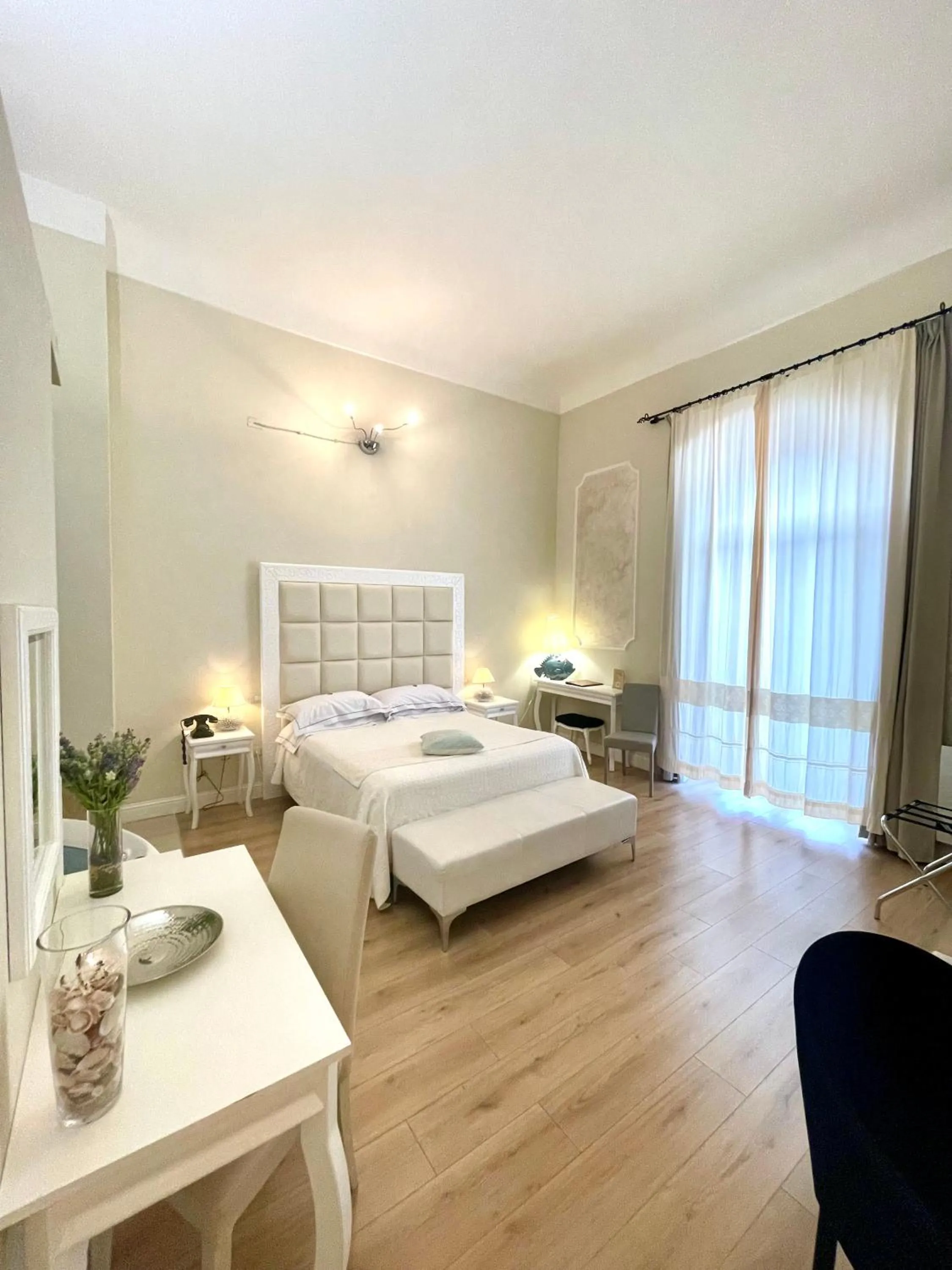 Photo of the whole room, Bed in Palazzo Pischedda