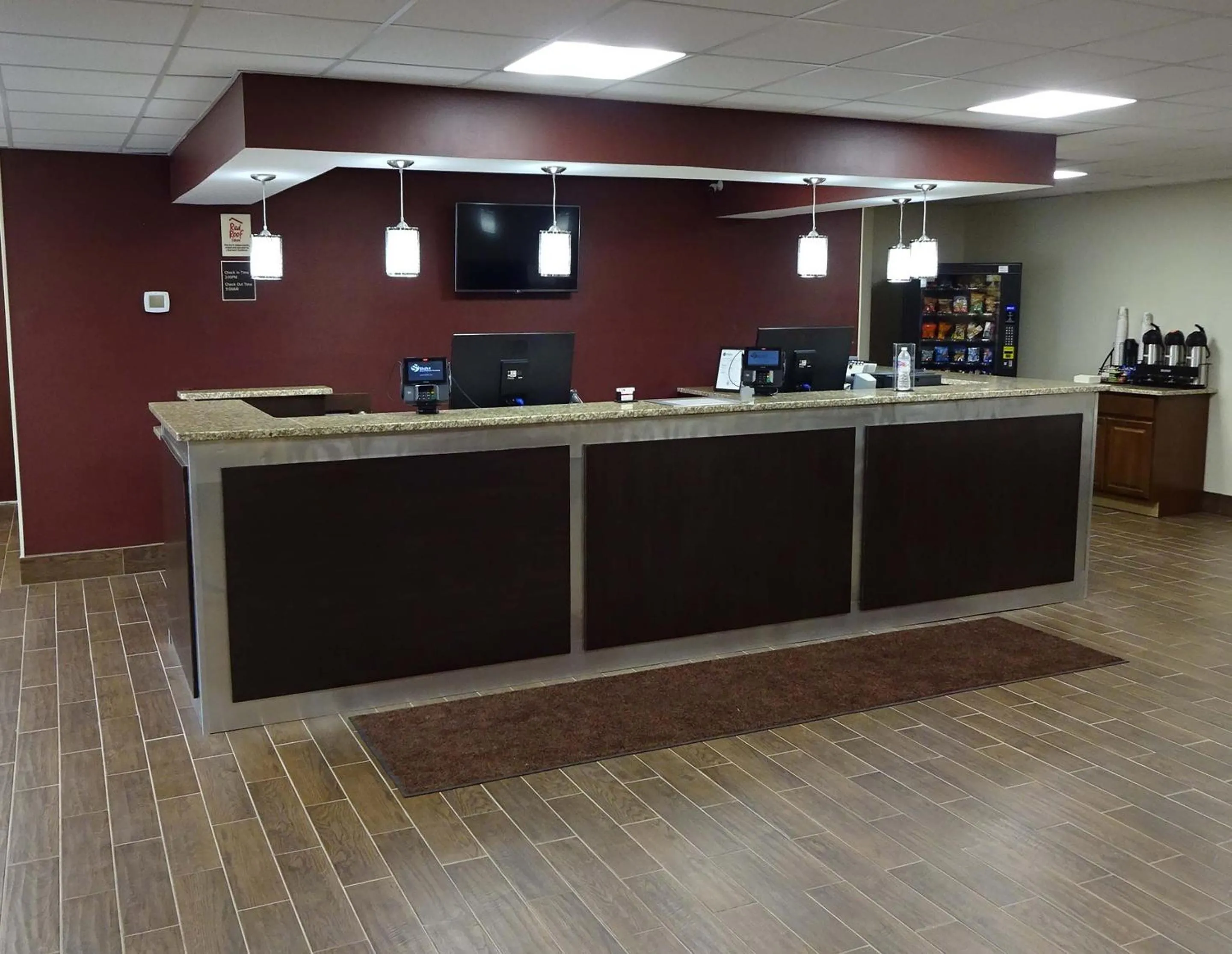 Facade/entrance in Red Roof Inn Indianapolis - Castleton