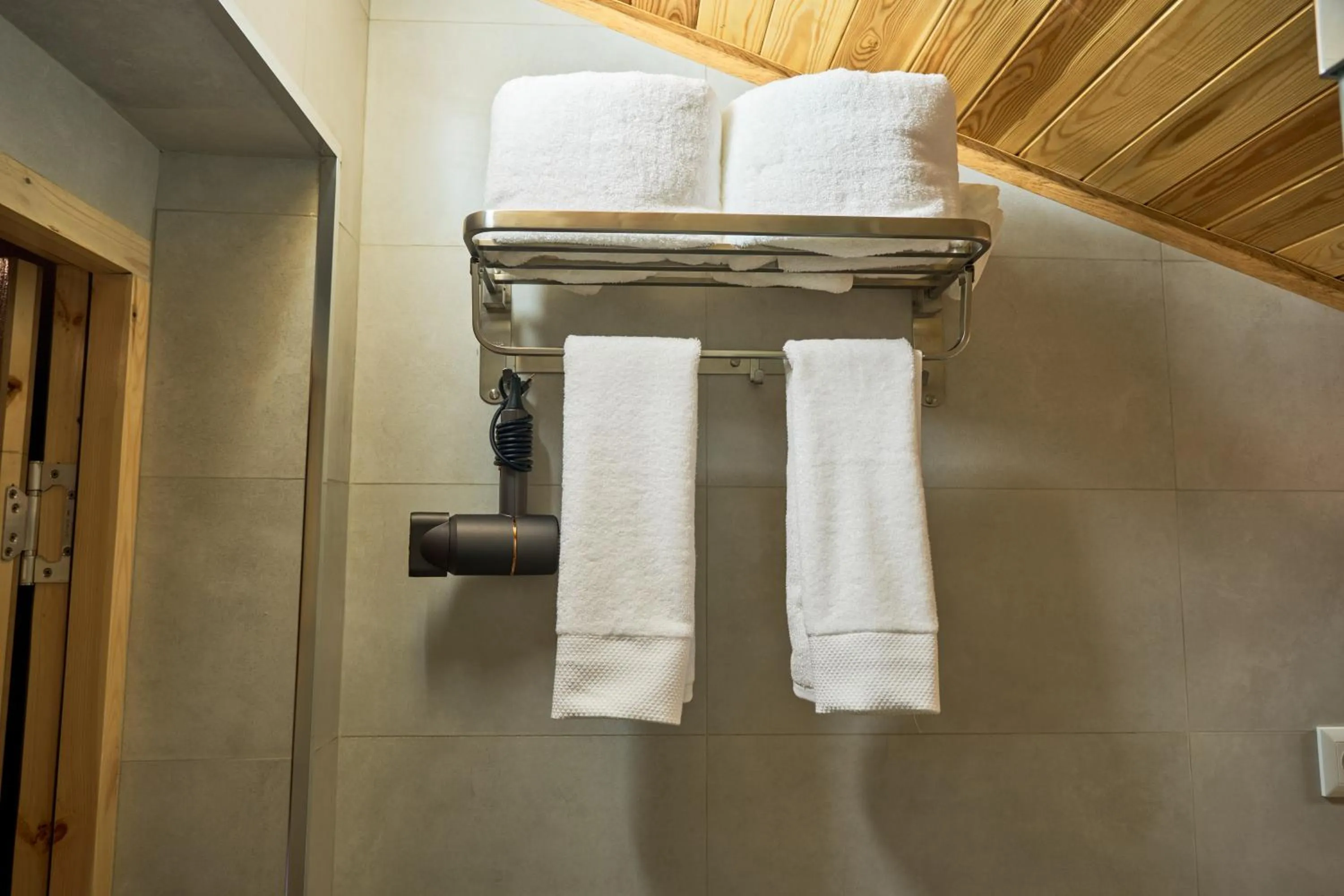 Bathroom in Pristine Hotel