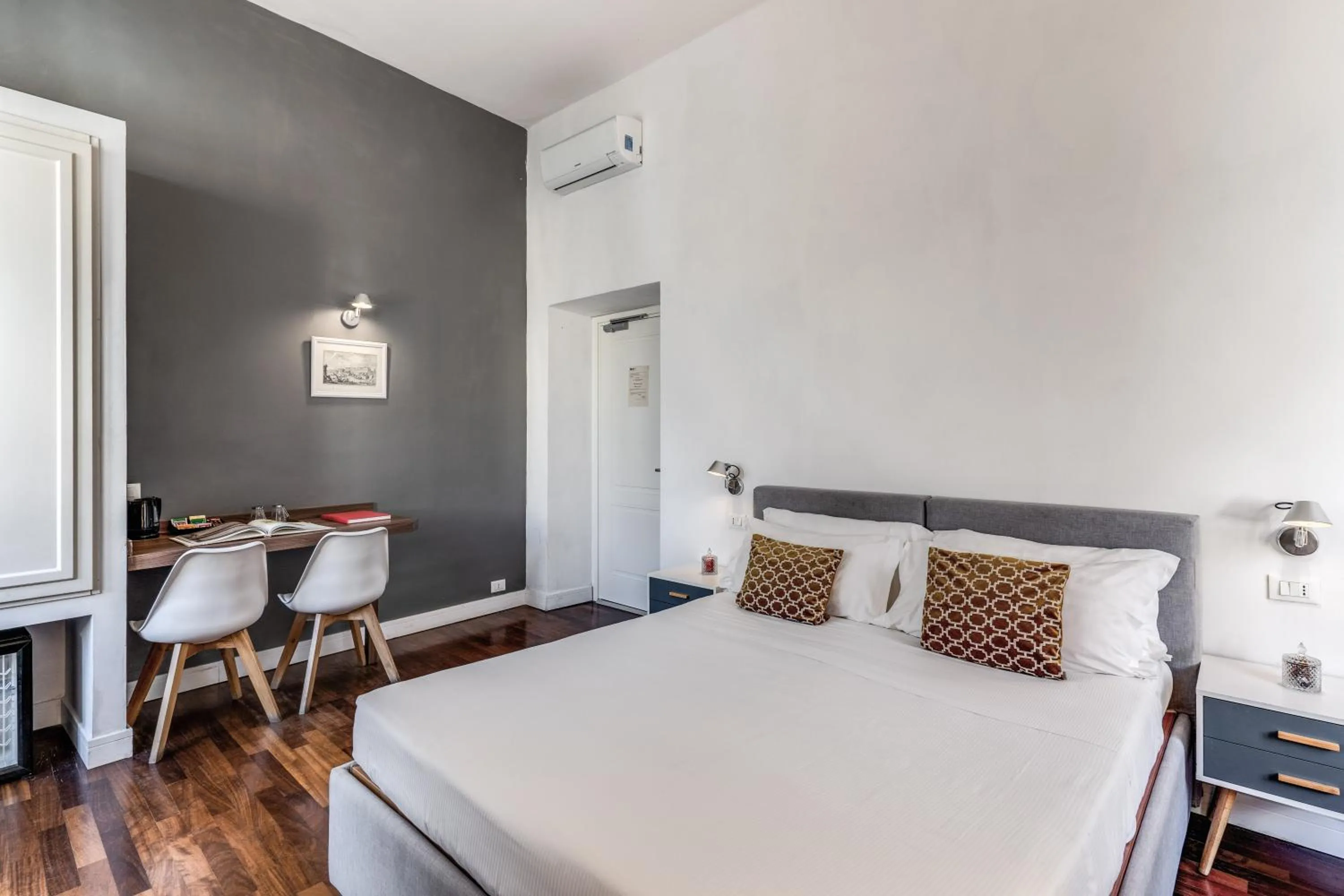 Bedroom, Bed in Little Queen Relais