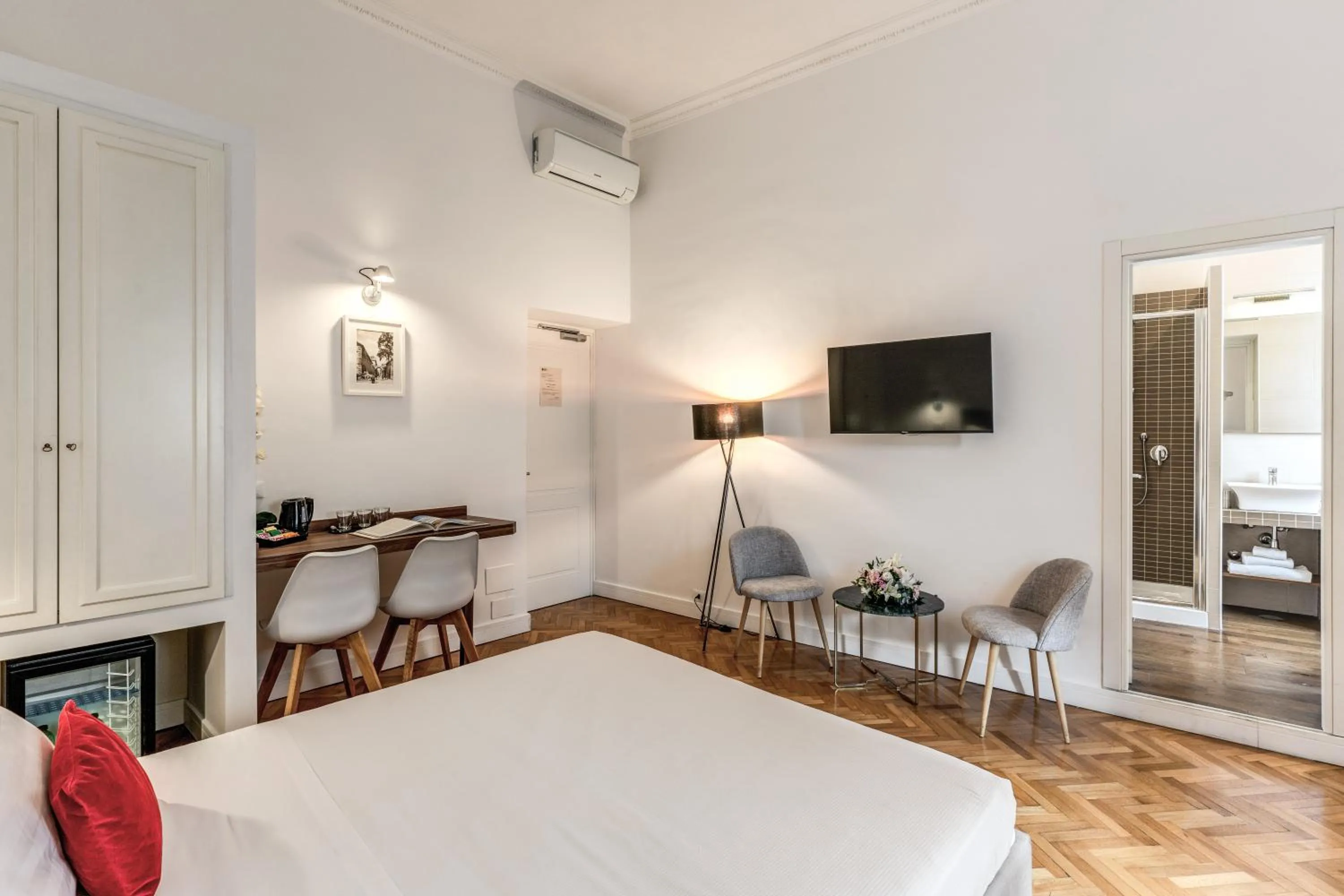 Bedroom, Bed in Little Queen Relais