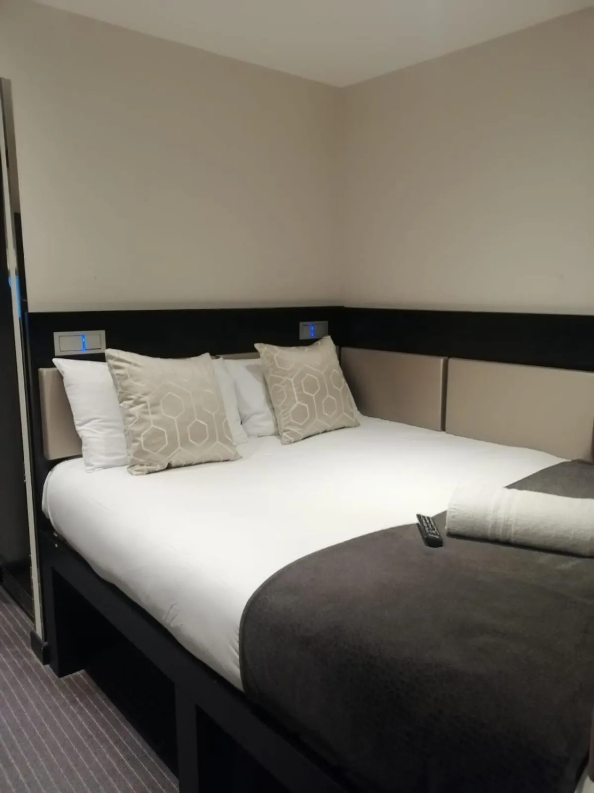 Bed in Great St Helen Hotel