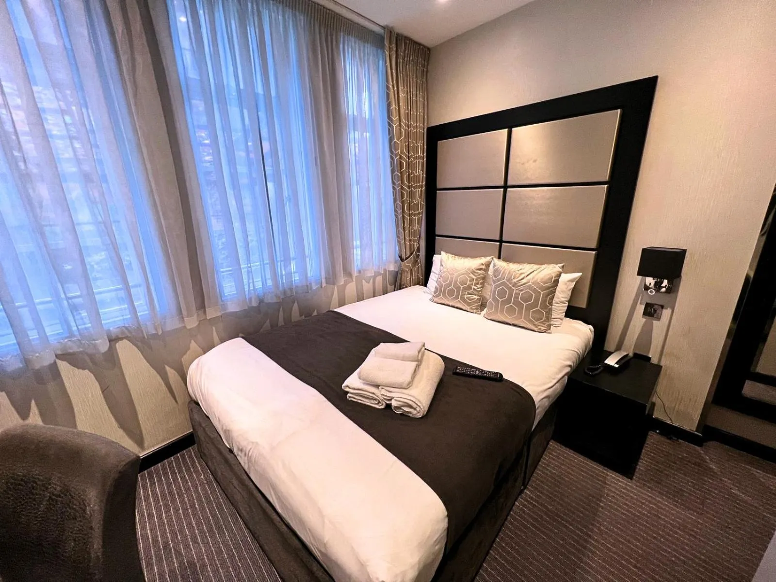 Bed in Great St Helen Hotel