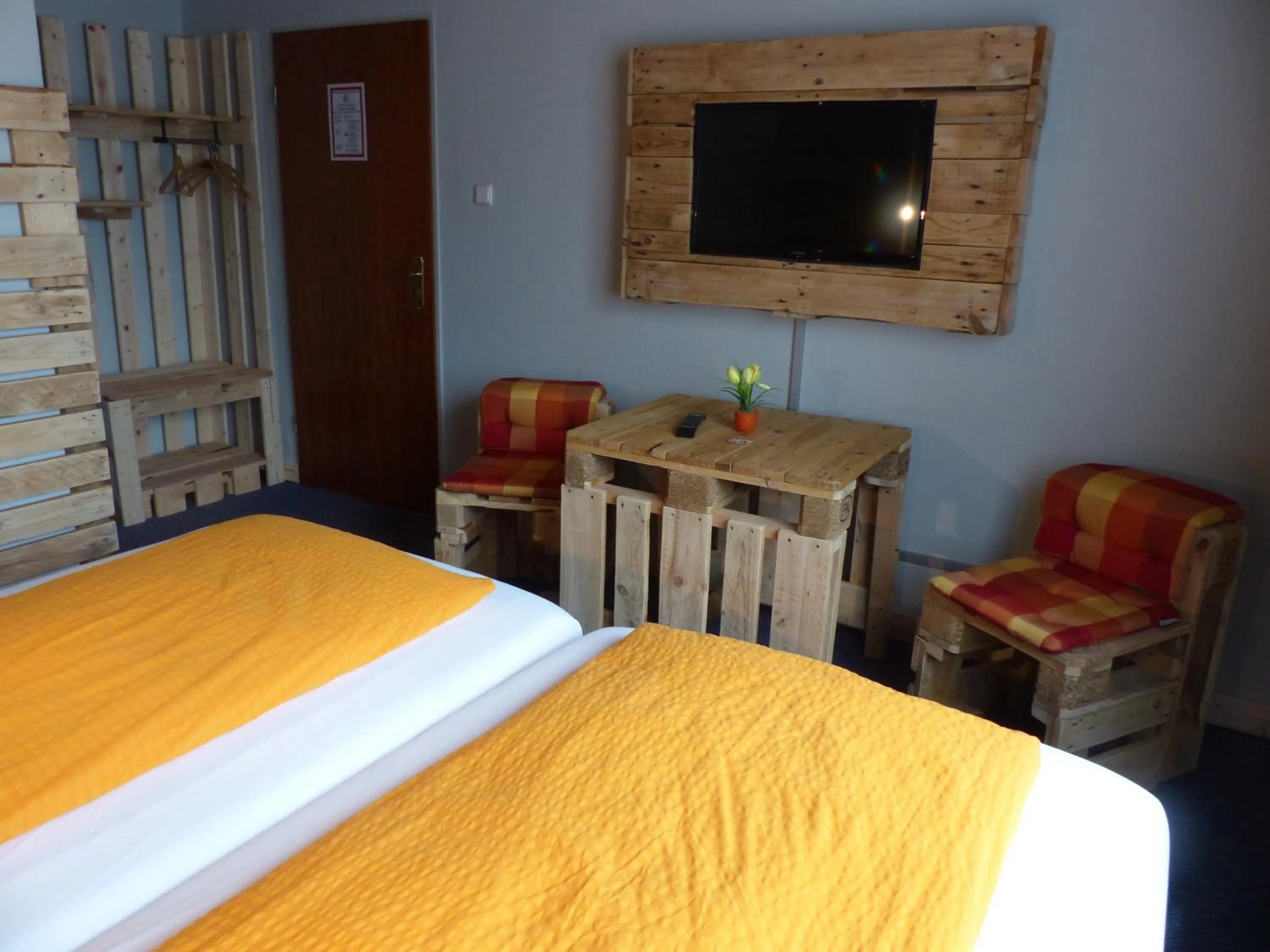 Photo of the whole room, Bed in Haus der Gastlichkeit