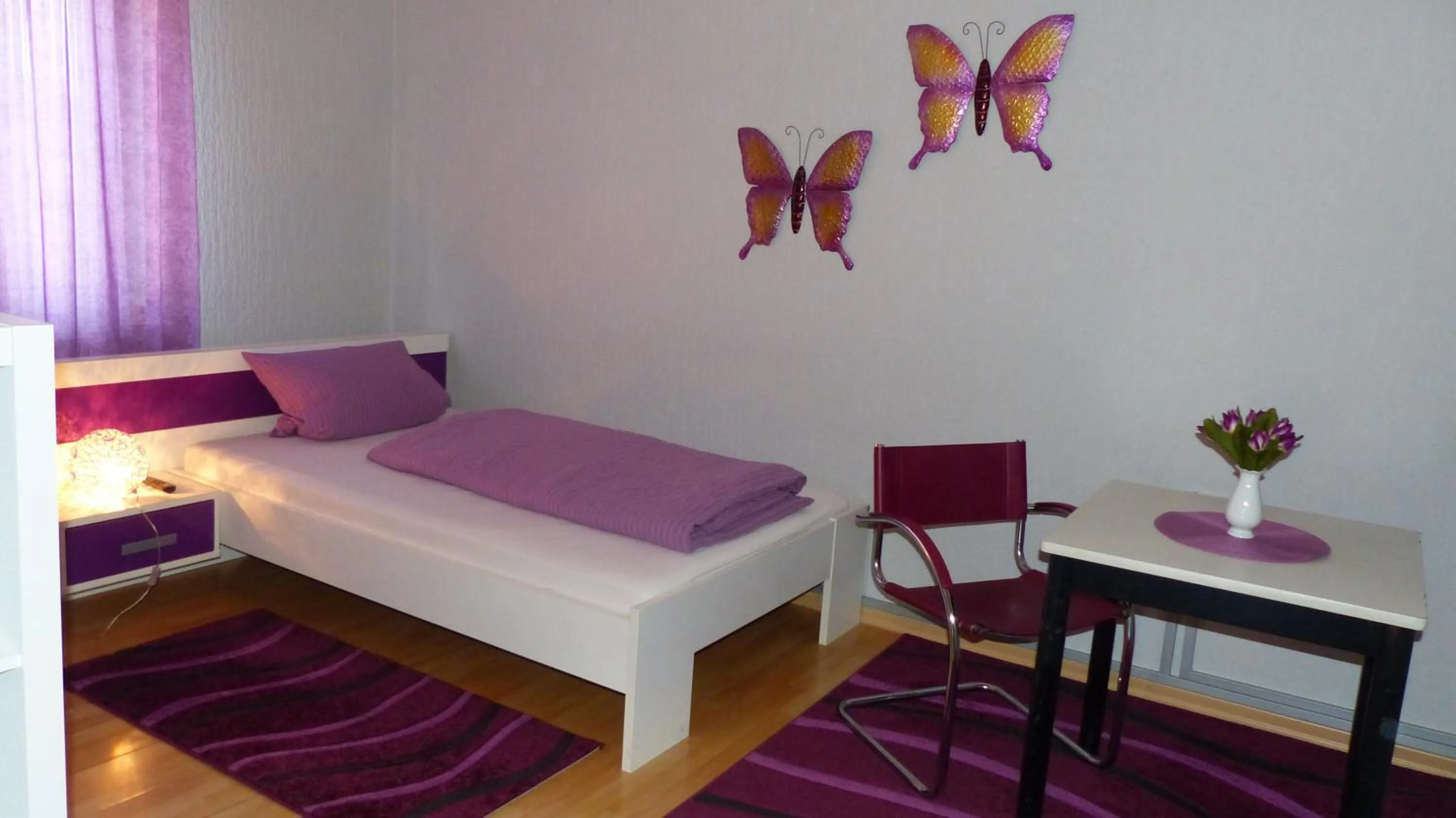 Photo of the whole room, Bed in Haus der Gastlichkeit