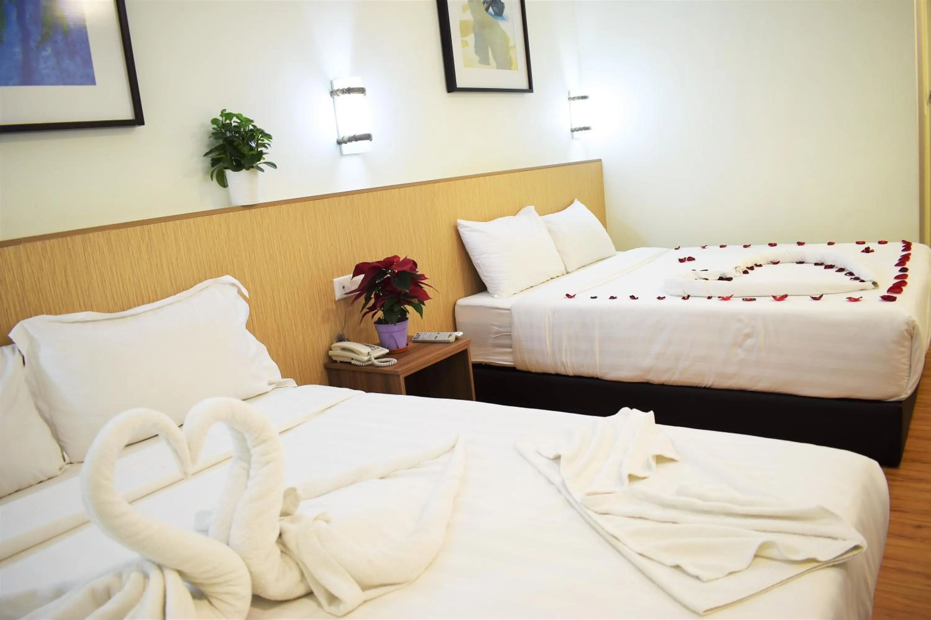 Bedroom, Bed in Xpeed Holiday Hotel