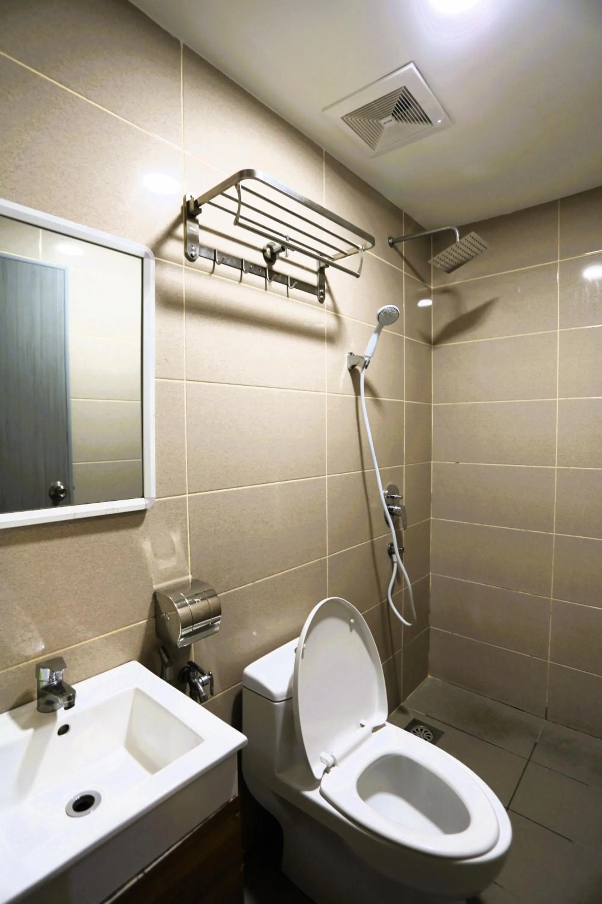 Shower in Xpeed Holiday Hotel