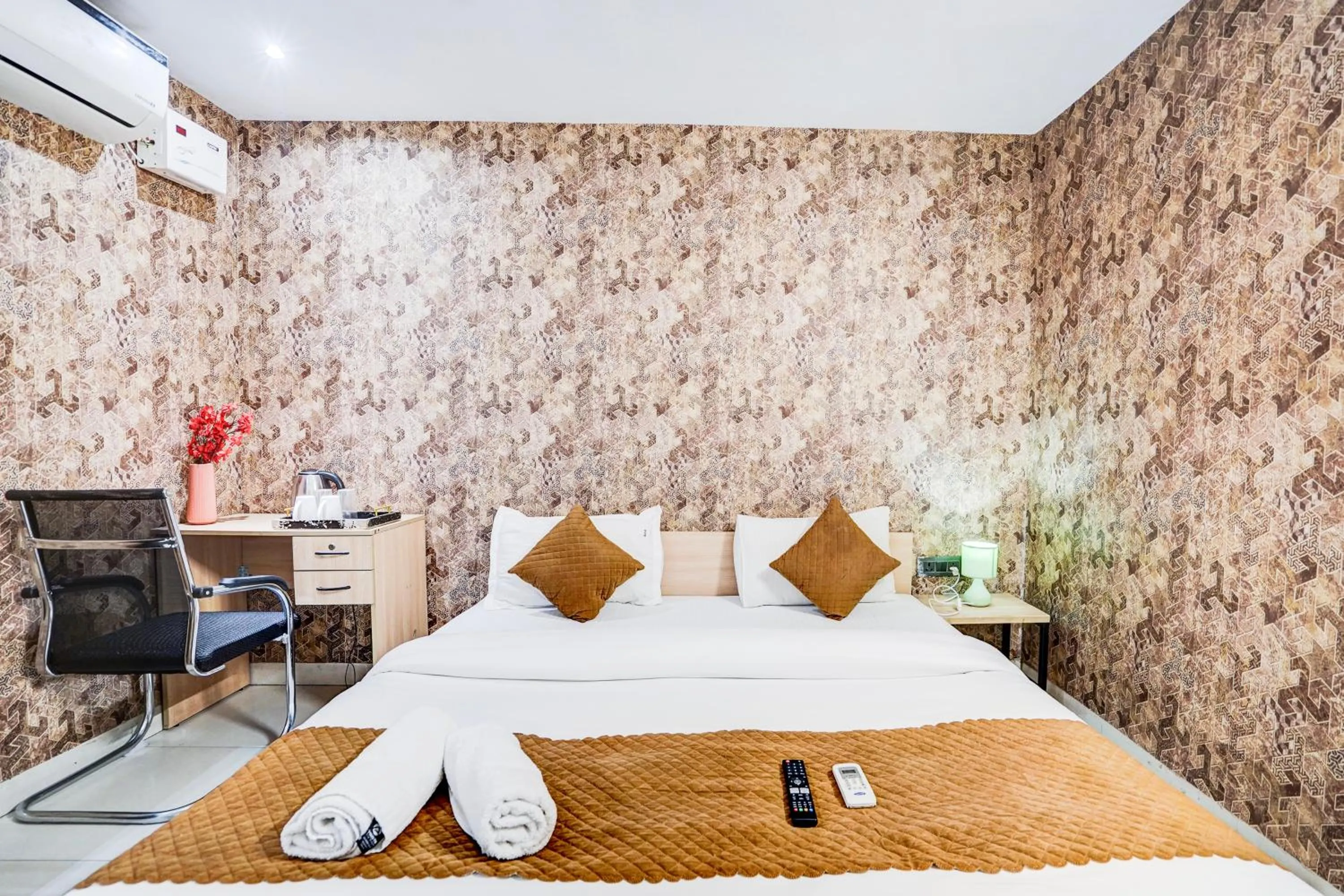 Kings Court Hotel Pitampura