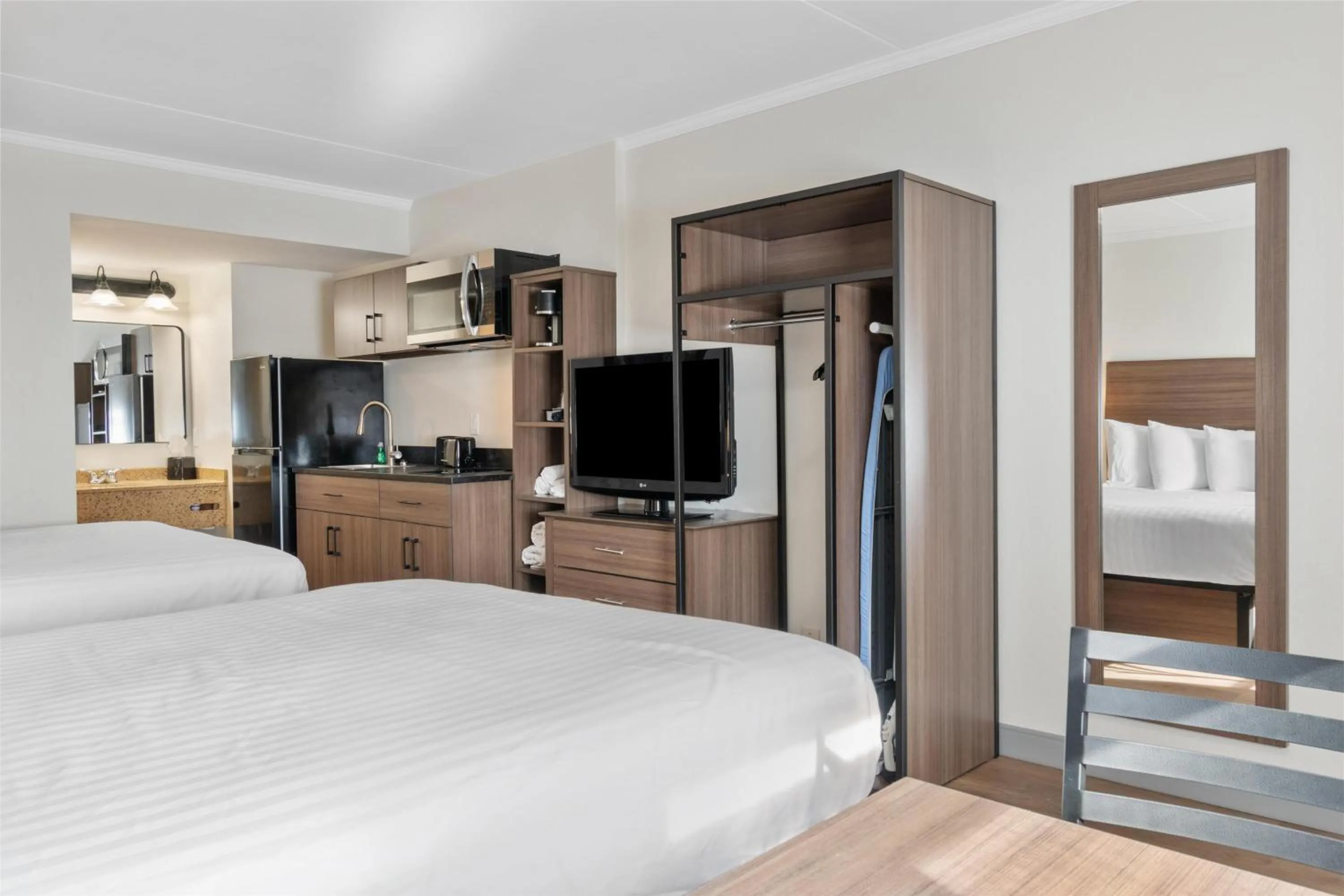 Bedroom, Bed in SureStay Studio by Best Western Paradise Lancaster County