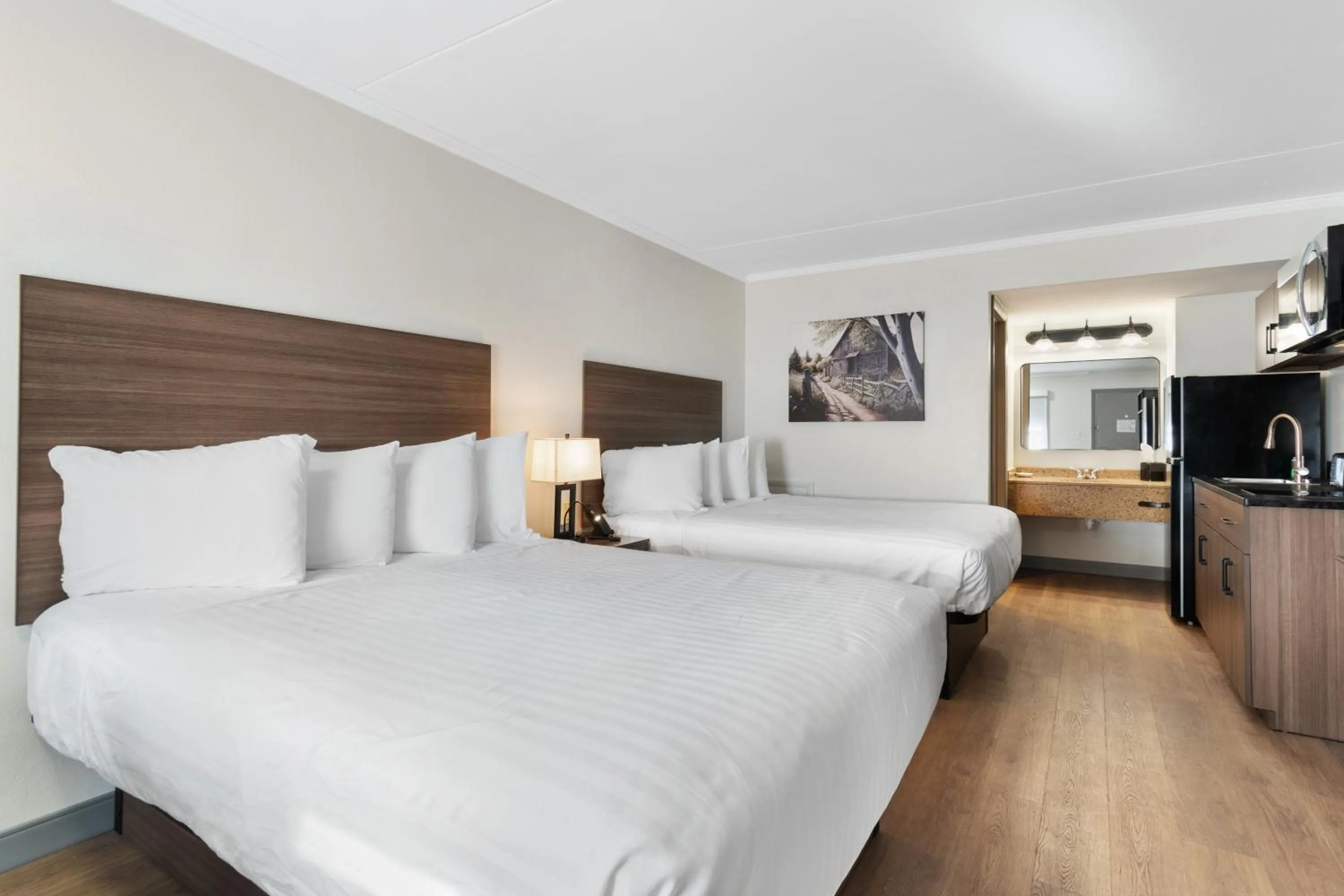 Bed in SureStay Studio by Best Western Paradise Lancaster County