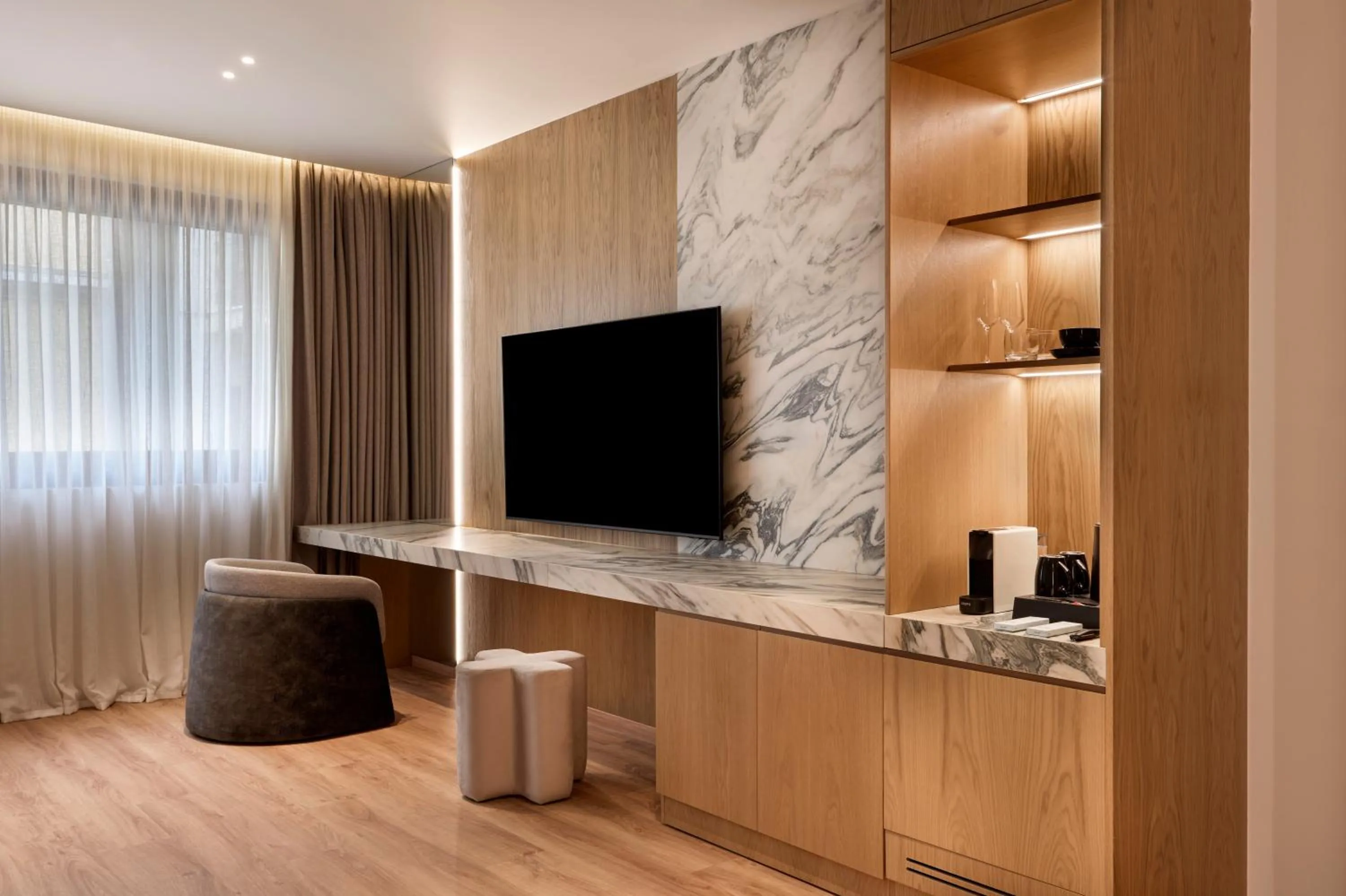 TV and multimedia in Nur City Suites