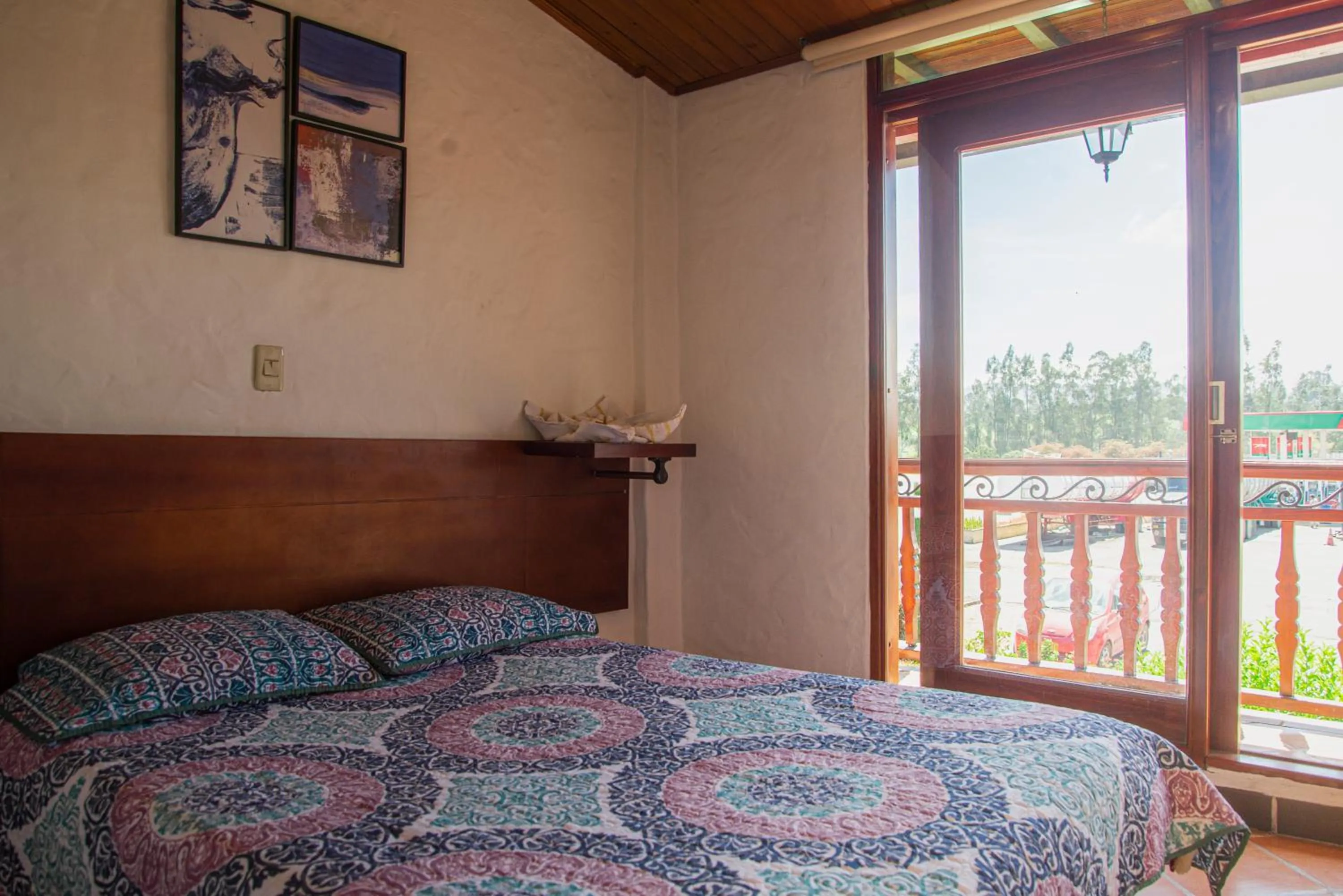 TV and multimedia, Bed in Hotel La Libertad