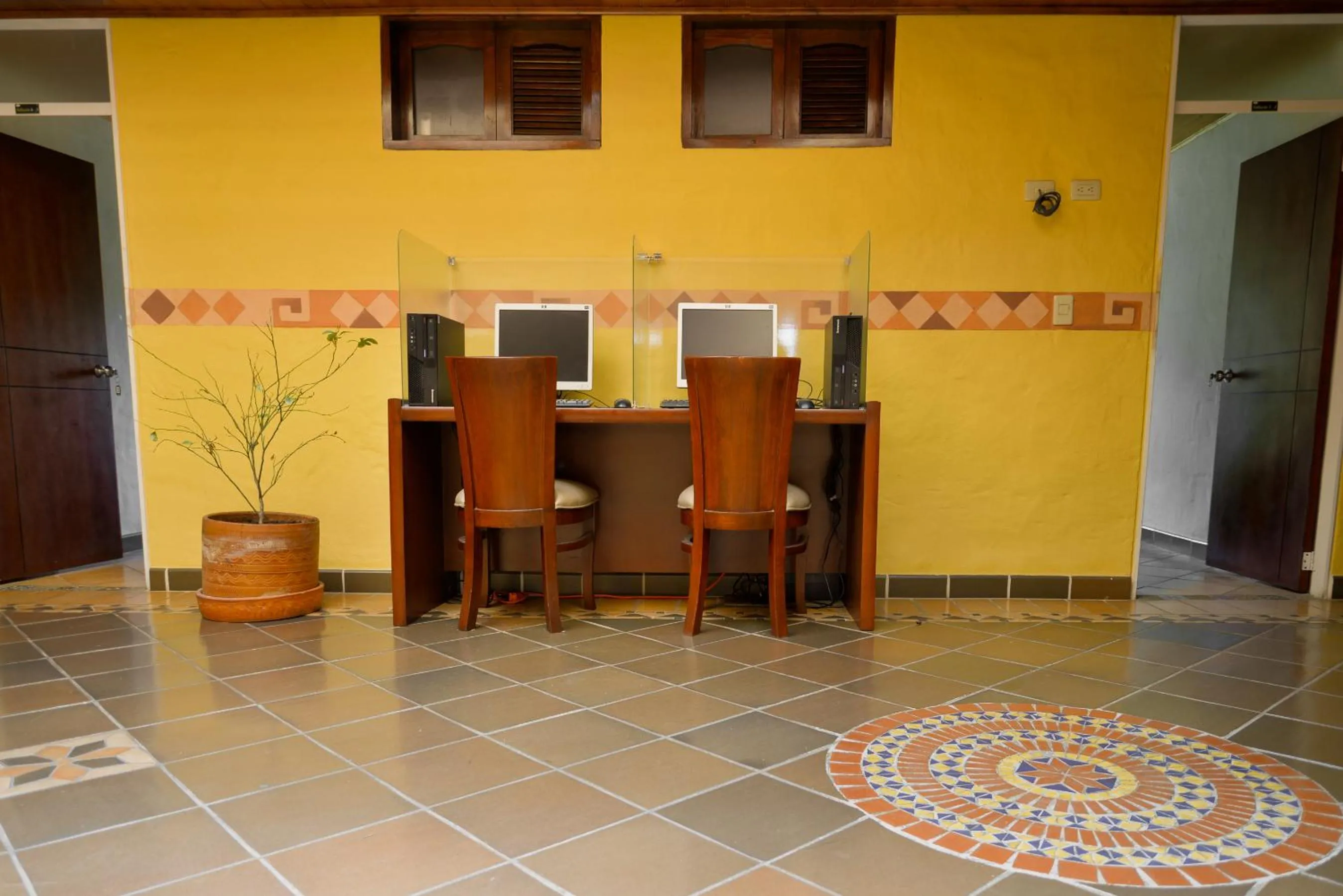 Area and facilities, Dining Area in Hotel La Libertad