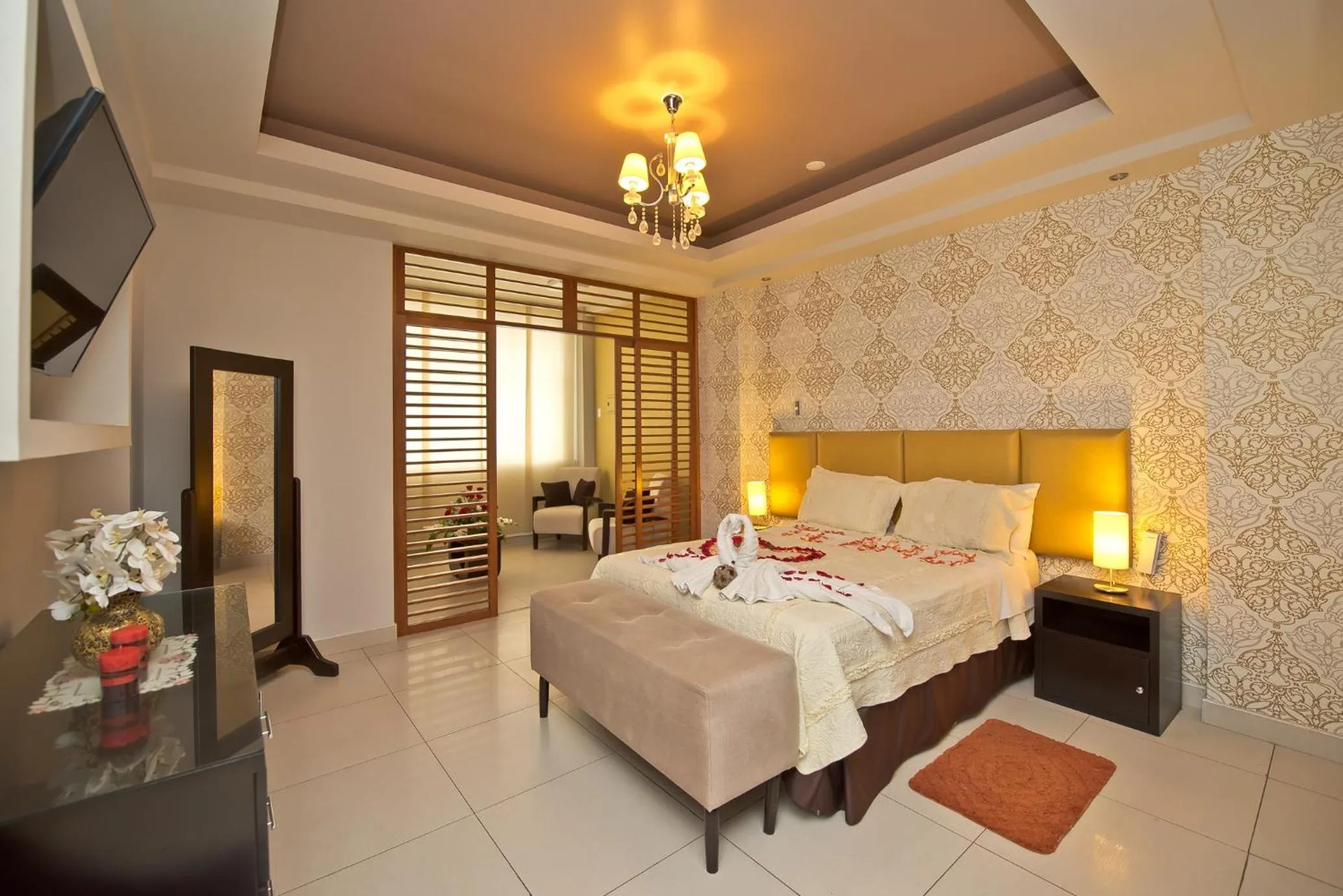 Bed in Plaza Sur Hotel & Suites