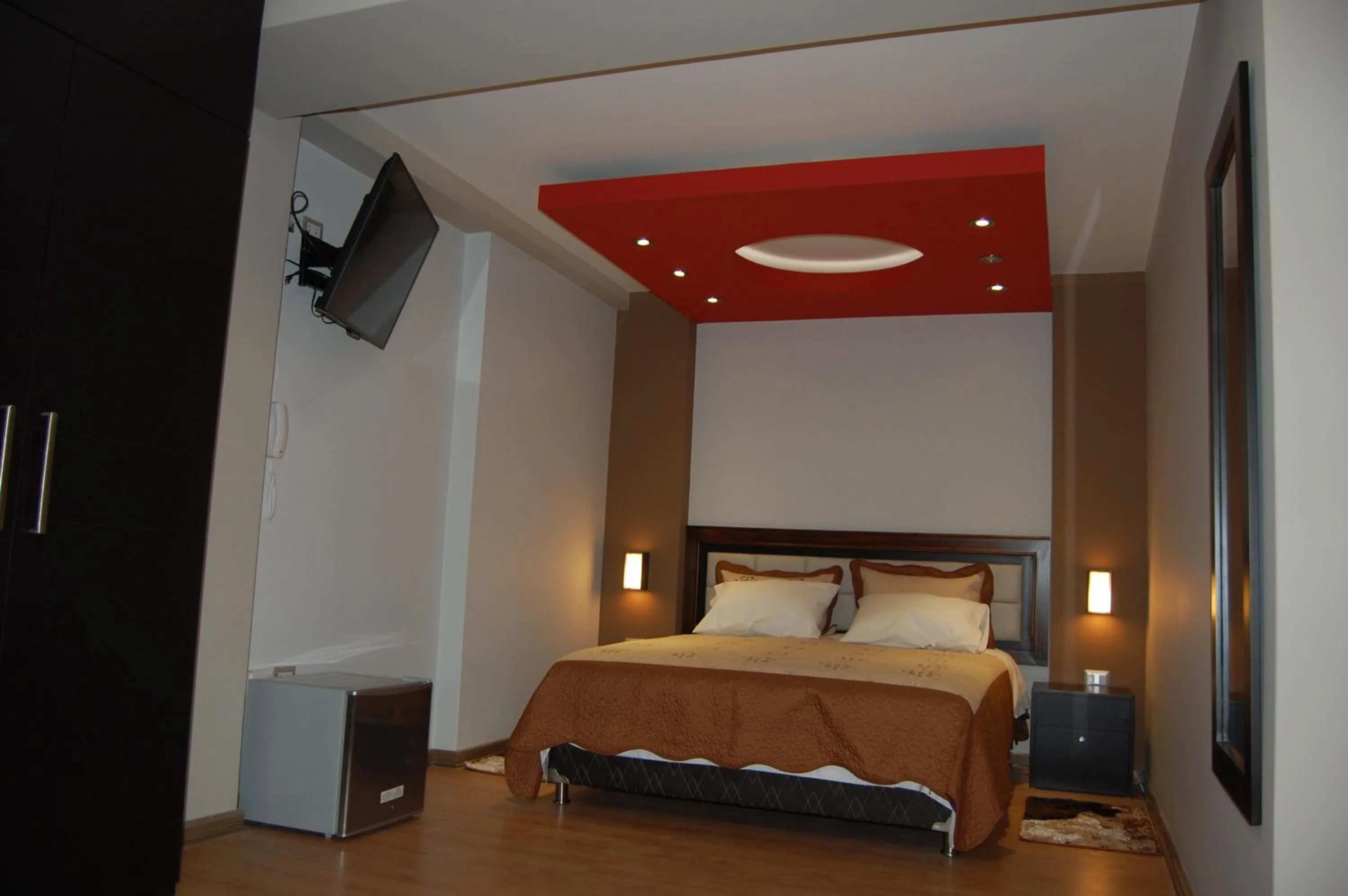 Photo of the whole room, Bed in Plaza Sur Hotel & Suites