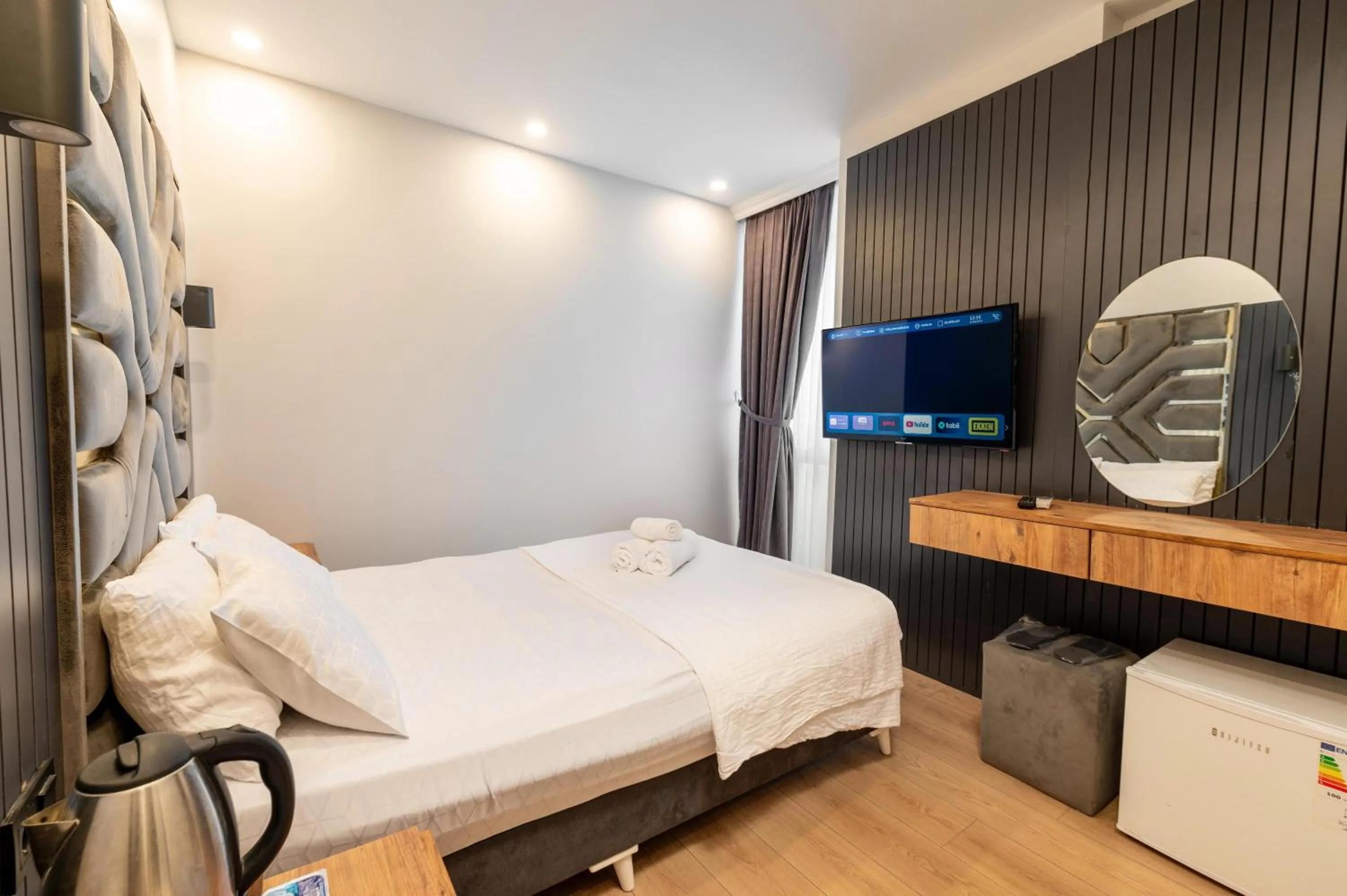 Bed in Highway 34 Hotel