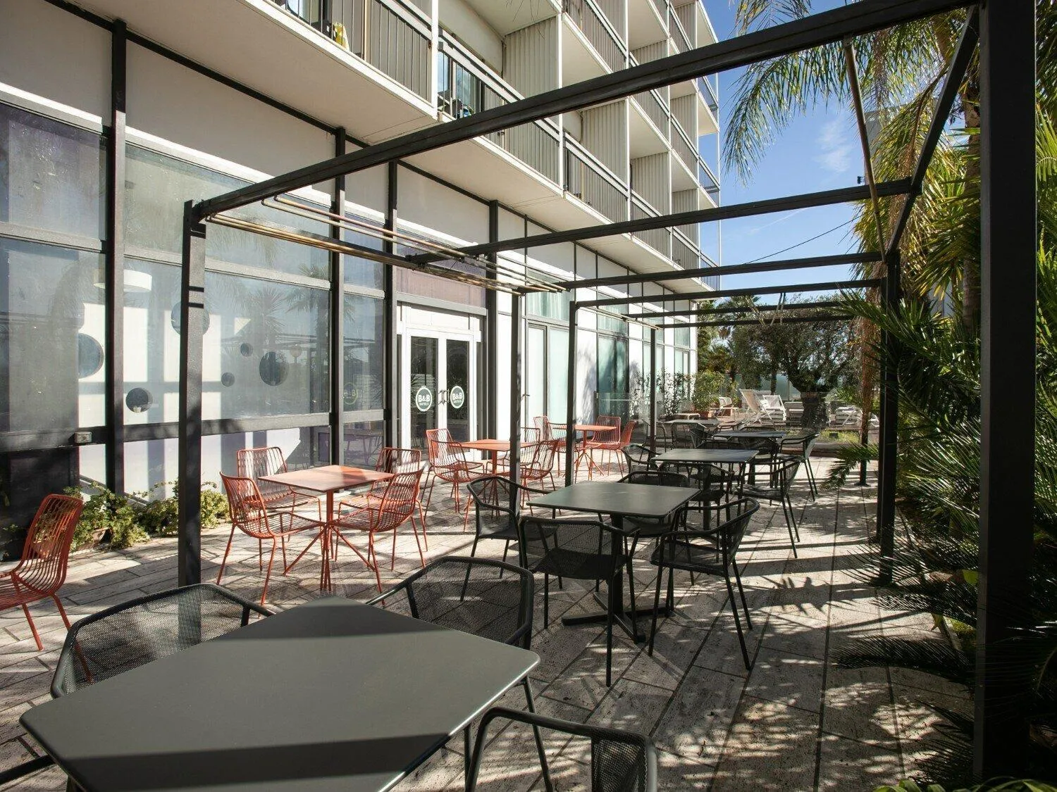 Restaurant/places to eat in B&B Hotel Savona