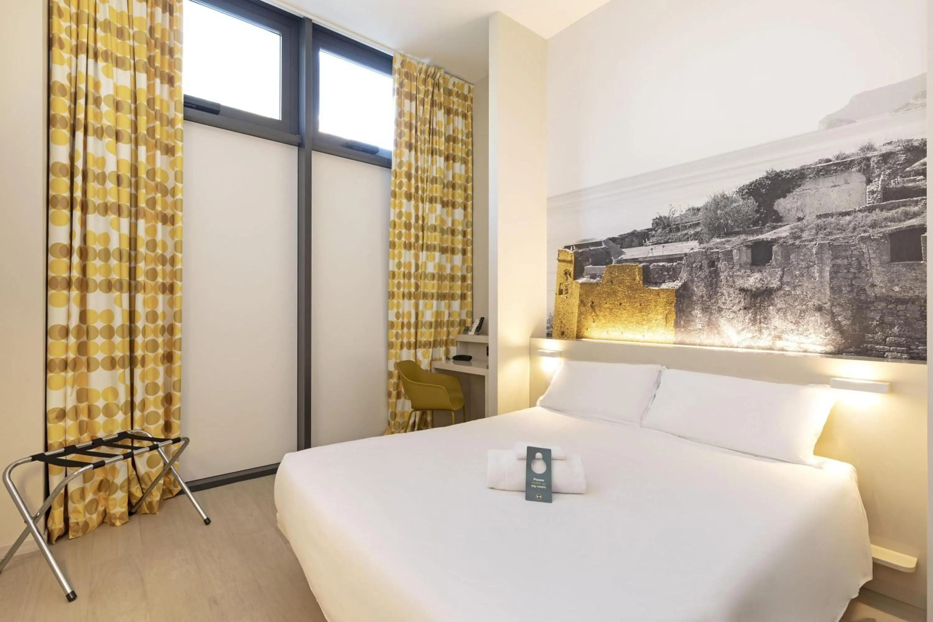 Photo of the whole room, Bed in B&B Hotel Savona