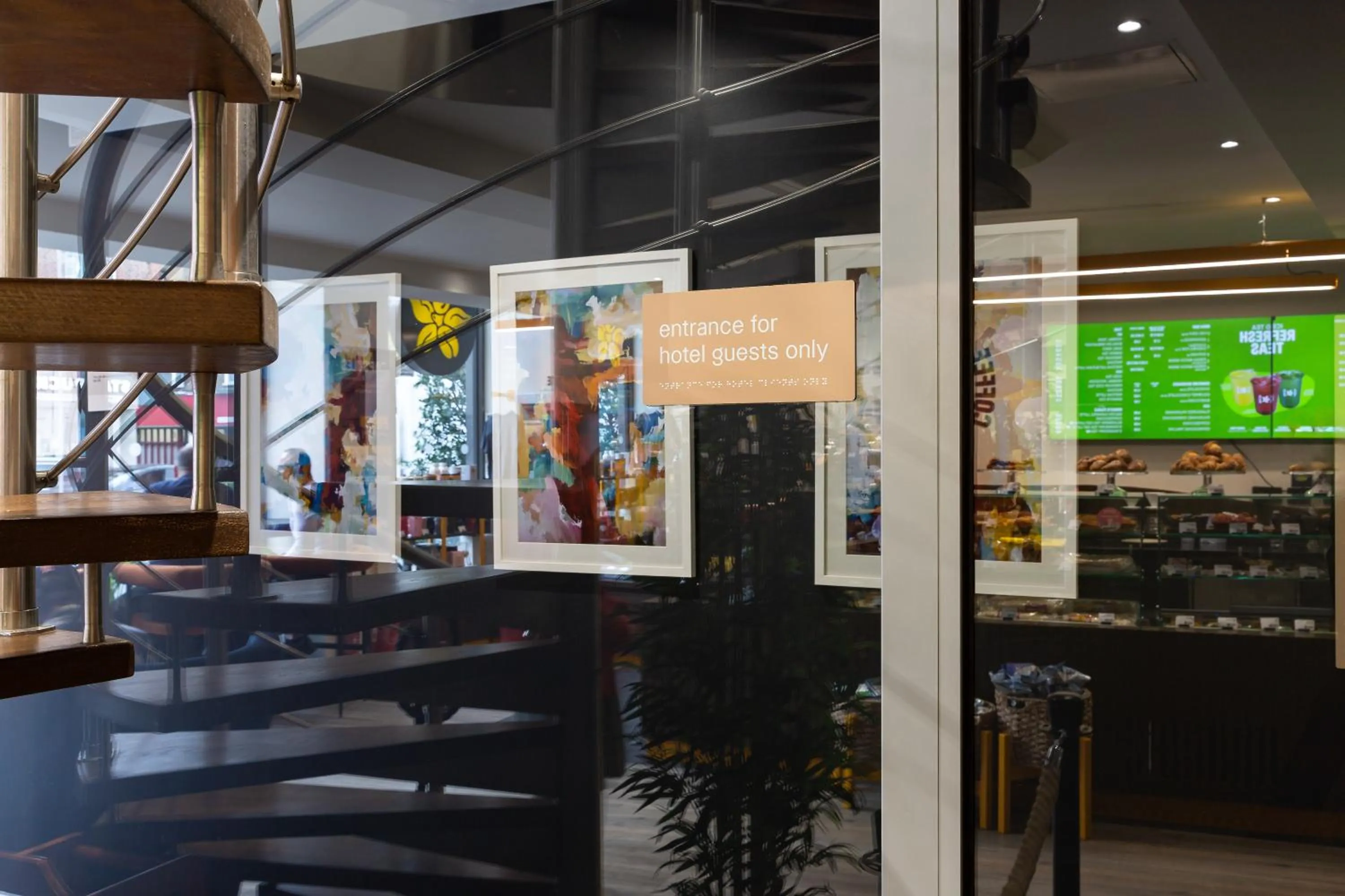 Breakfast in Líbere London Edgware Road