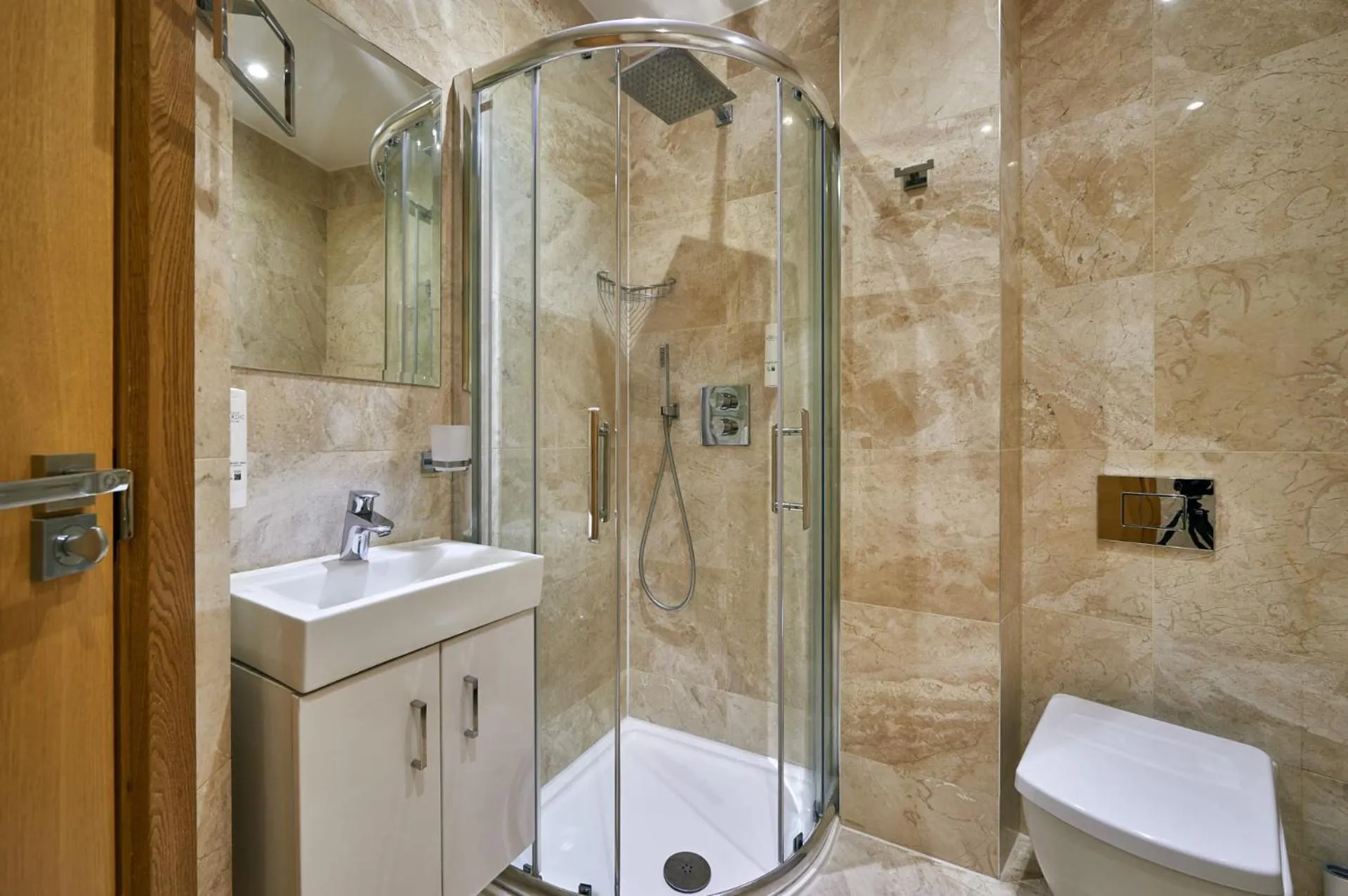 Bathroom in Líbere London Edgware Road