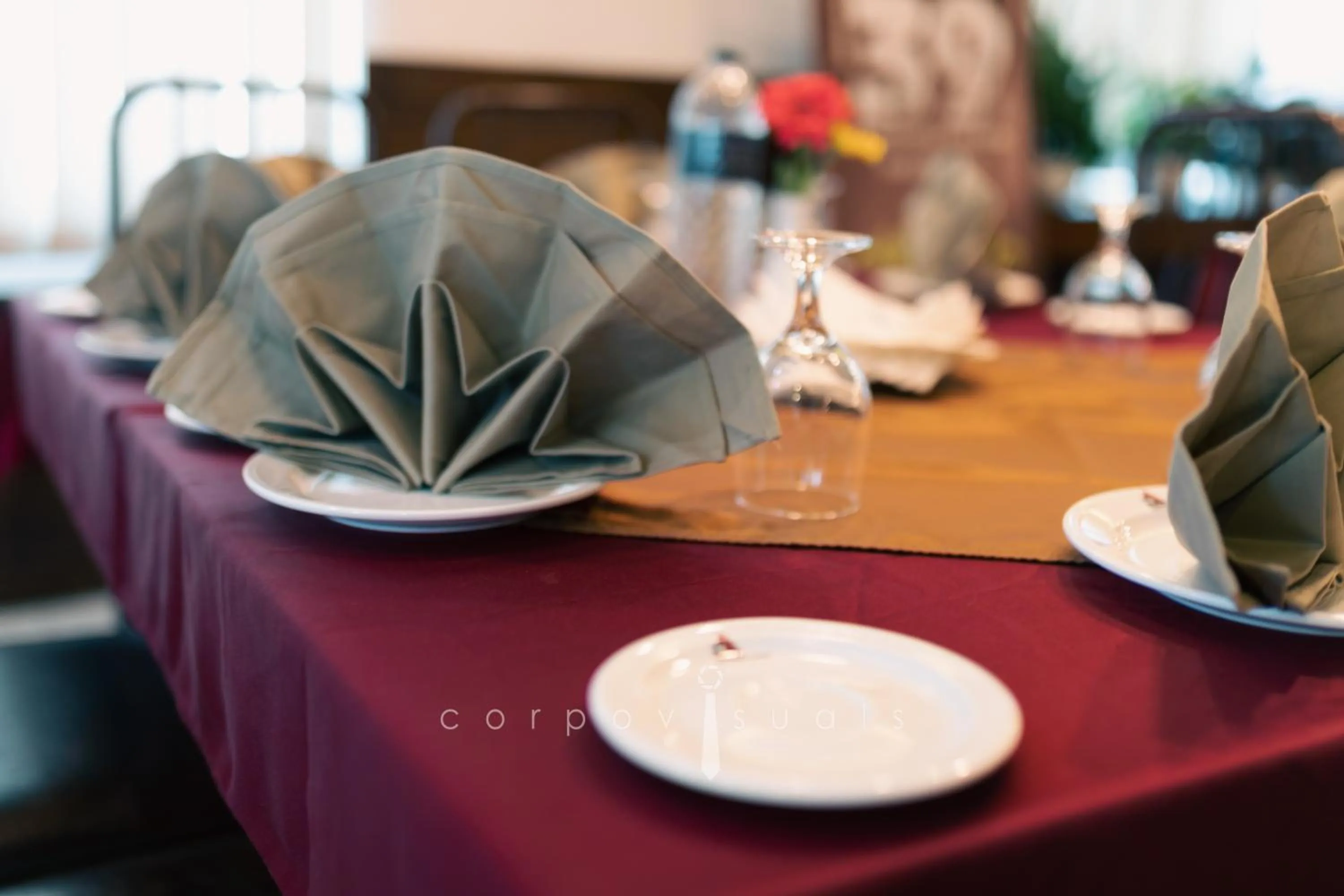 Restaurant/places to eat in SEL Nibash Hotel & Serviced Apartments