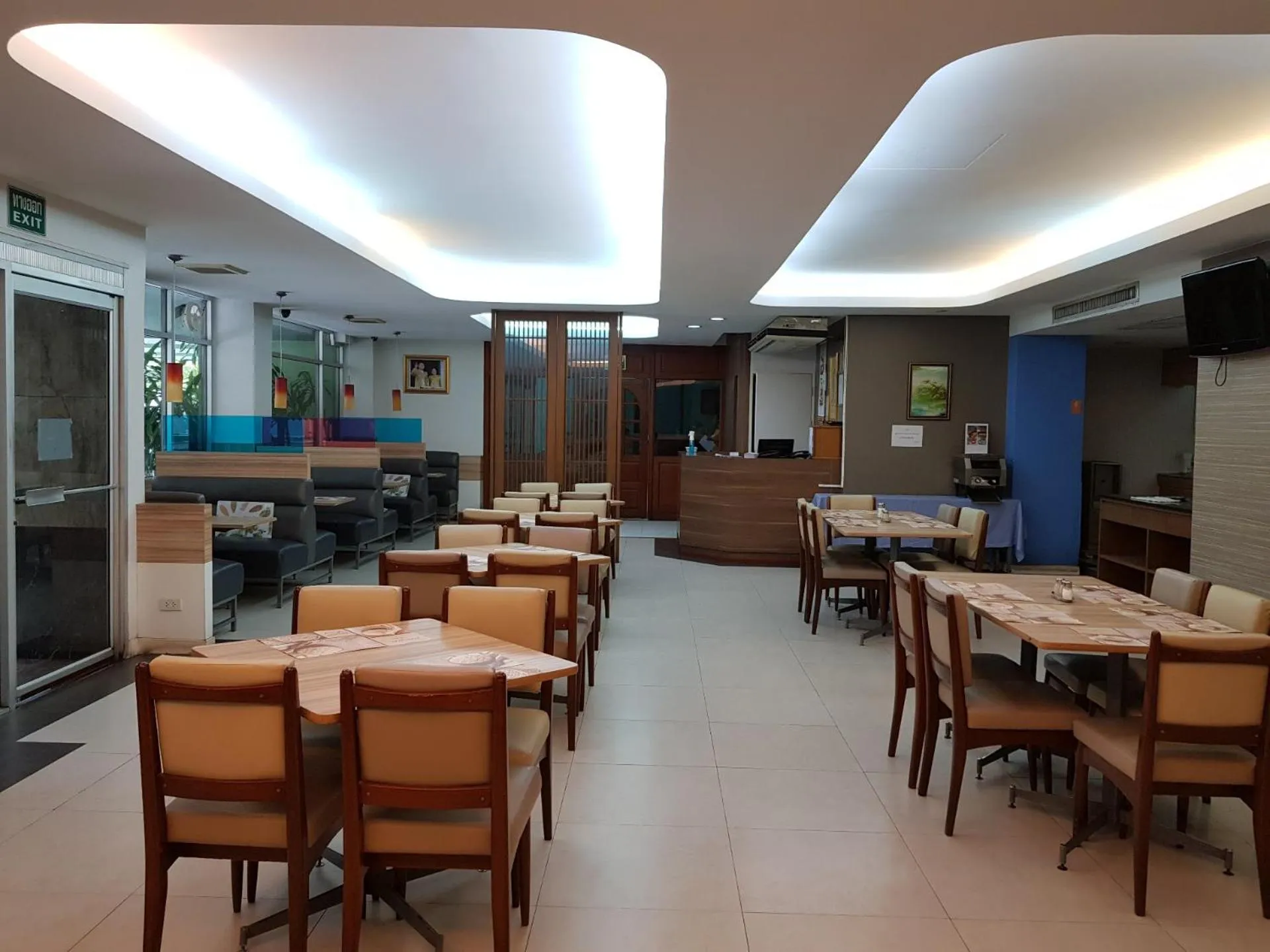 Restaurant/places to eat in Florida Hotel