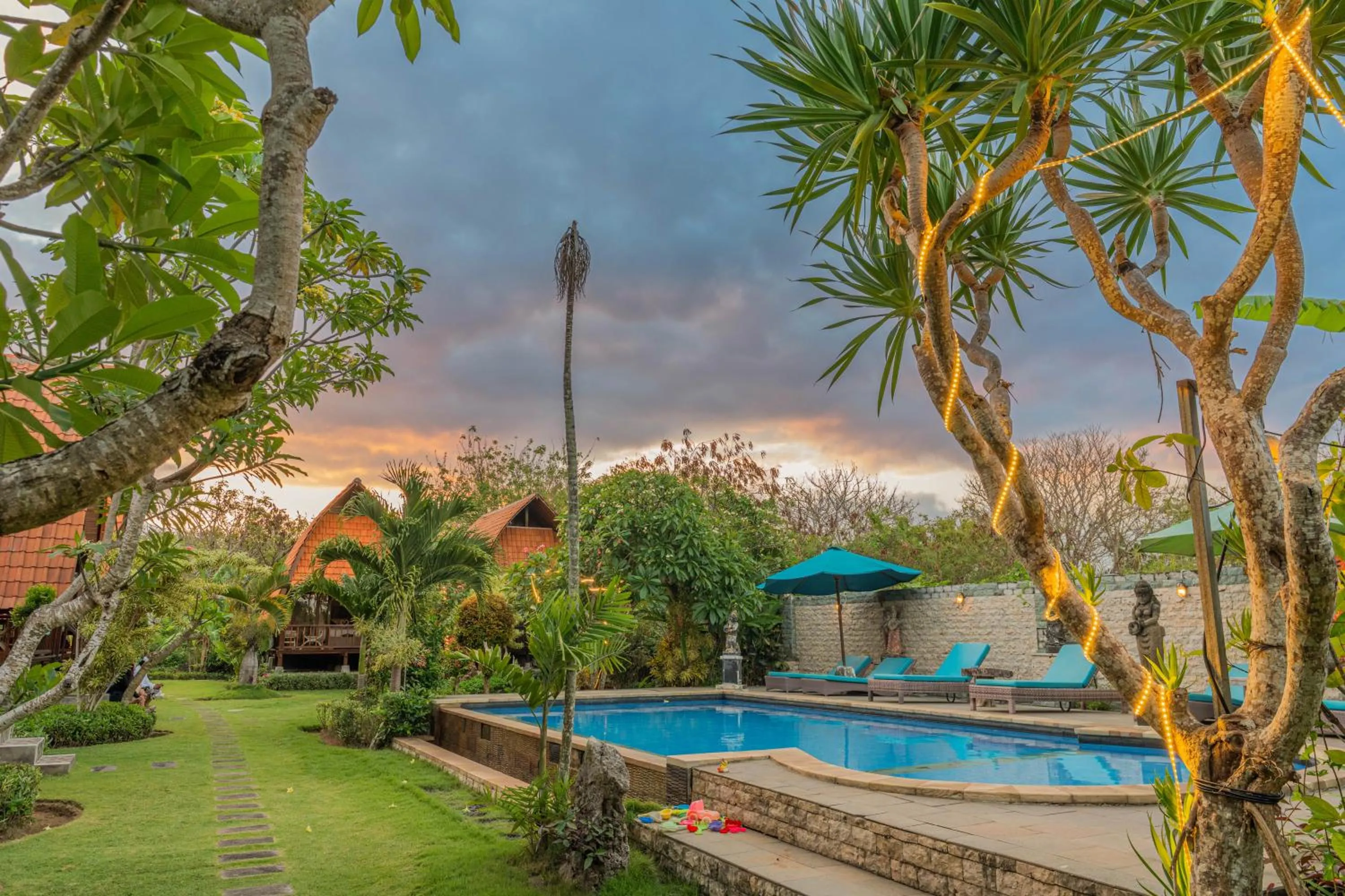 Harta Lembongan Villas