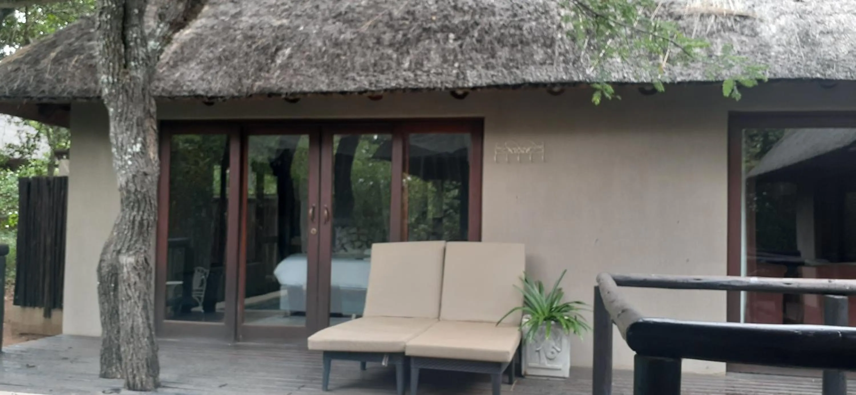 Property building in Hoedspruit Raptors Lodge N16