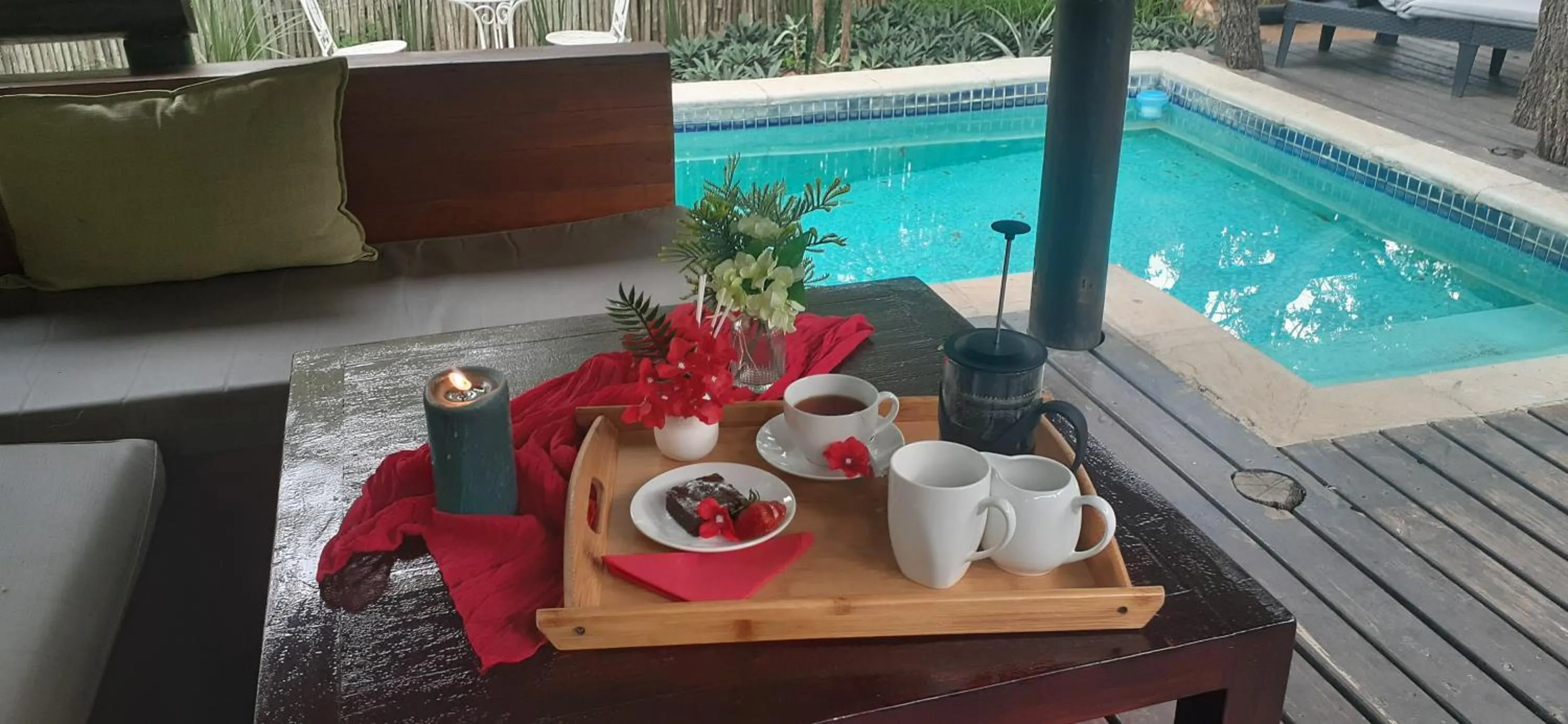 Swimming pool in Hoedspruit Raptors Lodge N16