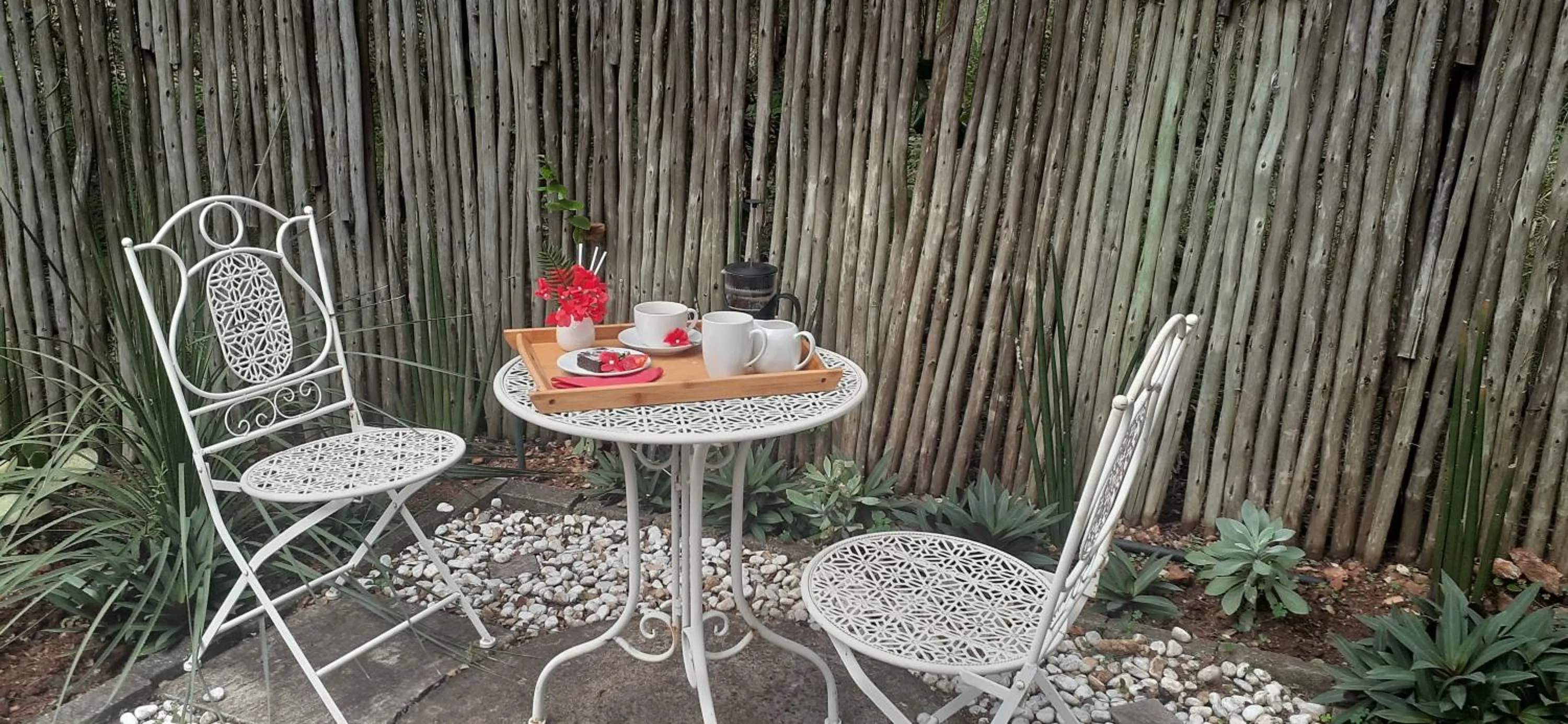 Breakfast in Hoedspruit Raptors Lodge N16