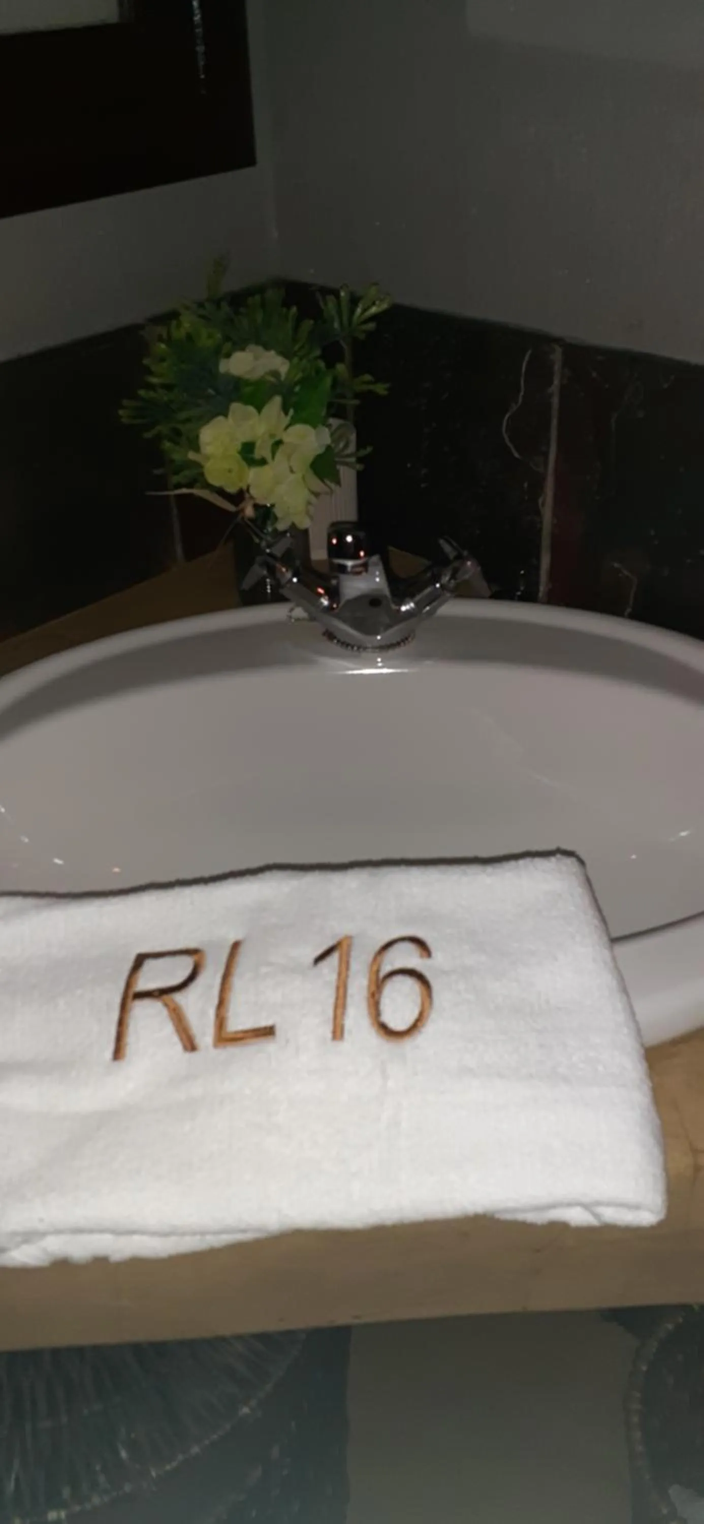 Property building in Hoedspruit Raptors Lodge N16