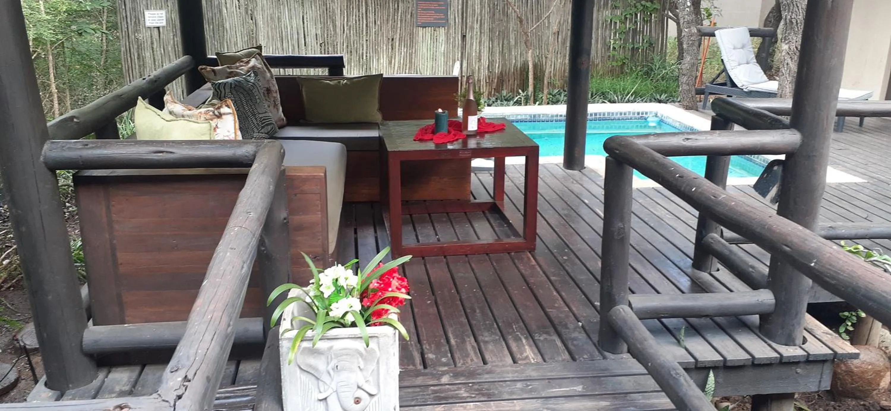 Swimming pool in Hoedspruit Raptors Lodge N16